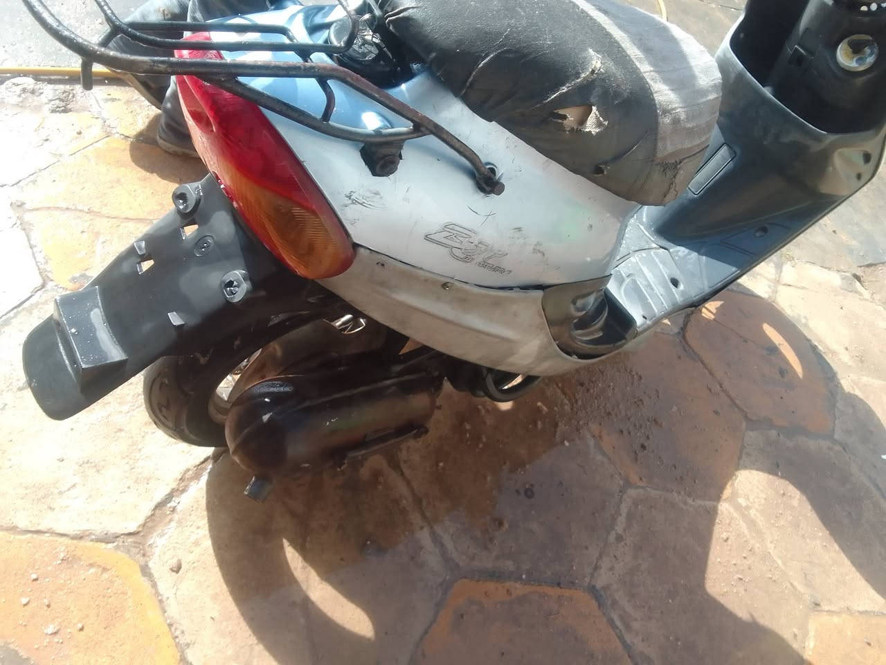 السلام عليكم البيع دراجه نضيفه حيل مامفتوحه دراجه جديده كهربائيه كله شغاله نكرت سلف سعرها 175مكاني السماوه السماوه المجد رقمي ***********
