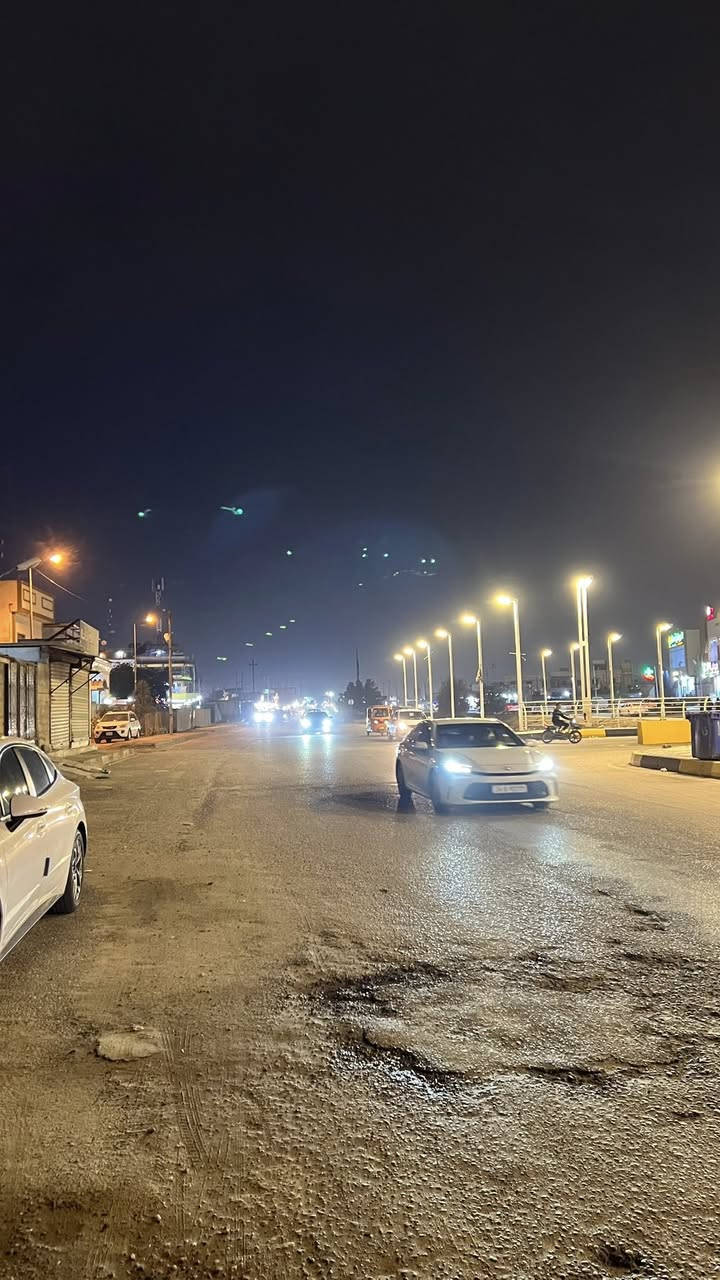 دار تجاري على شارع العام الموفقية المؤدي الى مستشفى العسكري بمساحة 87 متر مربع وفضله 20 متر والواجهة 6 ونص الدار طابوا ملك صرف السعر 185 مليون | للأستفسار *********** |#زين_المنصوري
