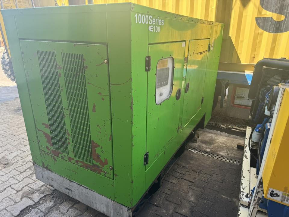 موالده ١٠٠ كيفي بيركنز انكليزي ٦ سلندر   كاتم بلاديه شغاله على حمل لا صرف ولا تبخير      نظام اوتوماتيك كل حساسات شغاله العنوان بغداد مجمع المشن 
السعر ٧٥ 
 للاتصال ***********
