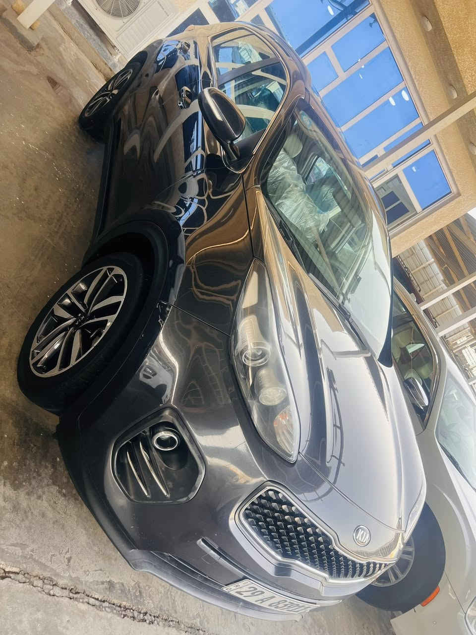 سلام عليكم سبورتج مديل 2019 لون رصاصي 
مكينه 200 خليجيه سياره مكفول كفاله عامه 
رقم واسط بسمي تحول ثاني السعر 175وبيه مجال 

***********
