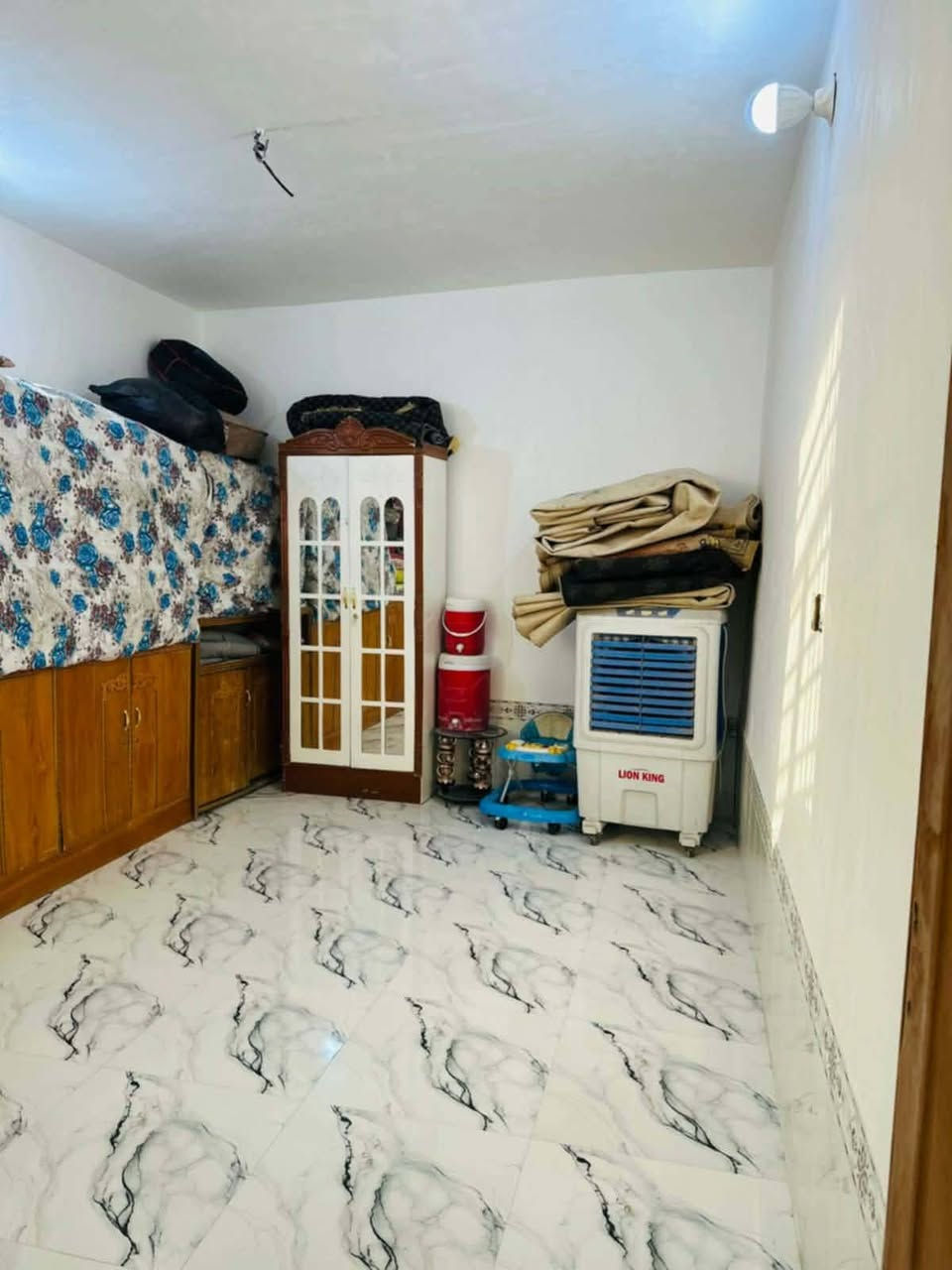 بيت كنطرت سلام سند 25 100 متر طابقين يبعد عن شارع زوار 60 متر يبعد عن المام 2كيلو سعر للبيع 135 قابل لتفاوض ***********
يوجد رهن و يجار جميع حياء كربلاء 
يوجد قطع جزيره وحيدريه أسعار مناسبه 
مقاولات عامه بناء دور سكنيه بل قسط داخل كربلاء
