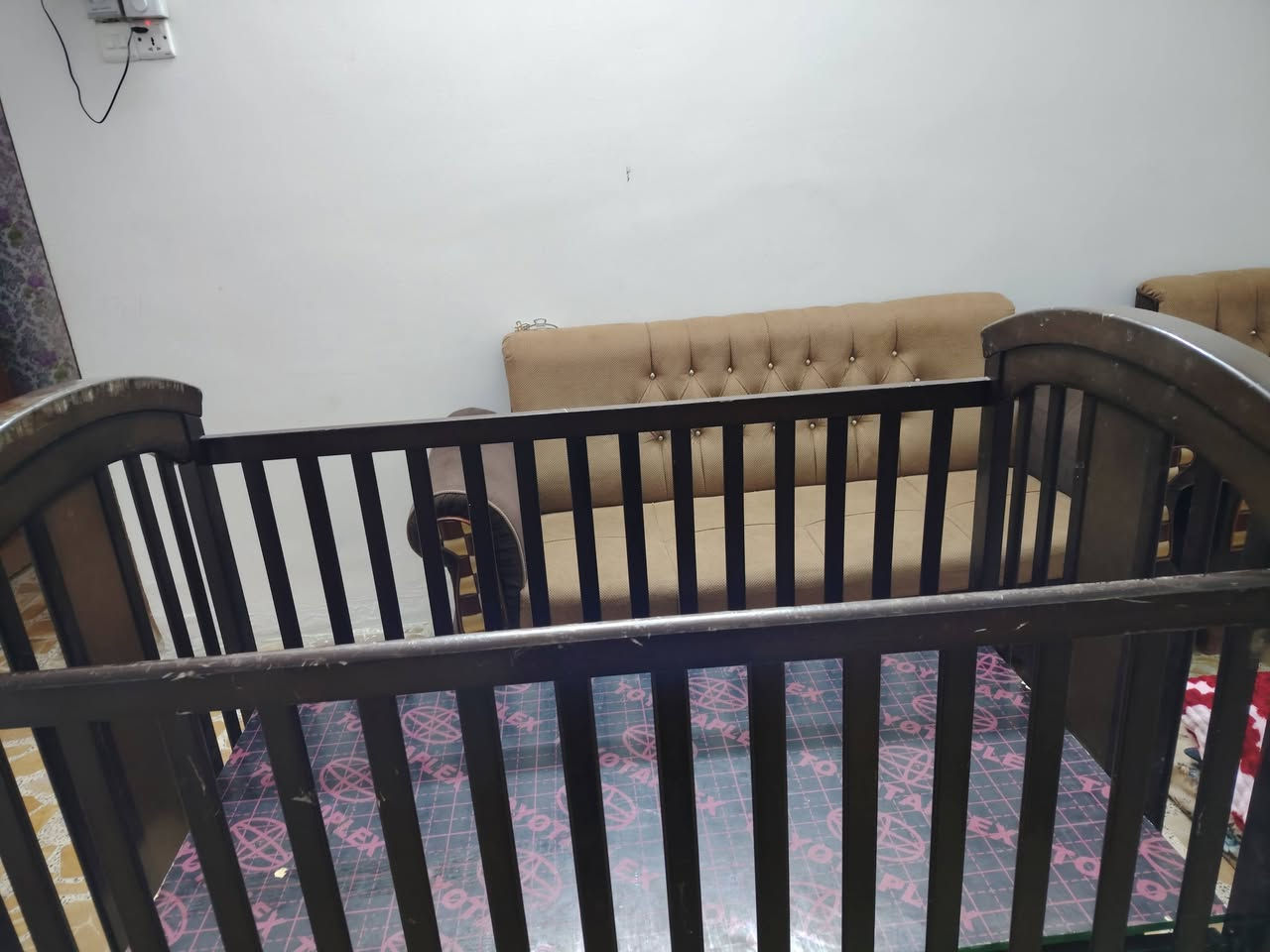 سرير طفل عمر 5سنوات نضيف
ويا دوشكه سعره 65وبي مجال


**إذا كنت صاحب هذا الإعلان وتريد حذفه لأي سبب، رجاءا أرسل رسالة إلى الدعم الفني**