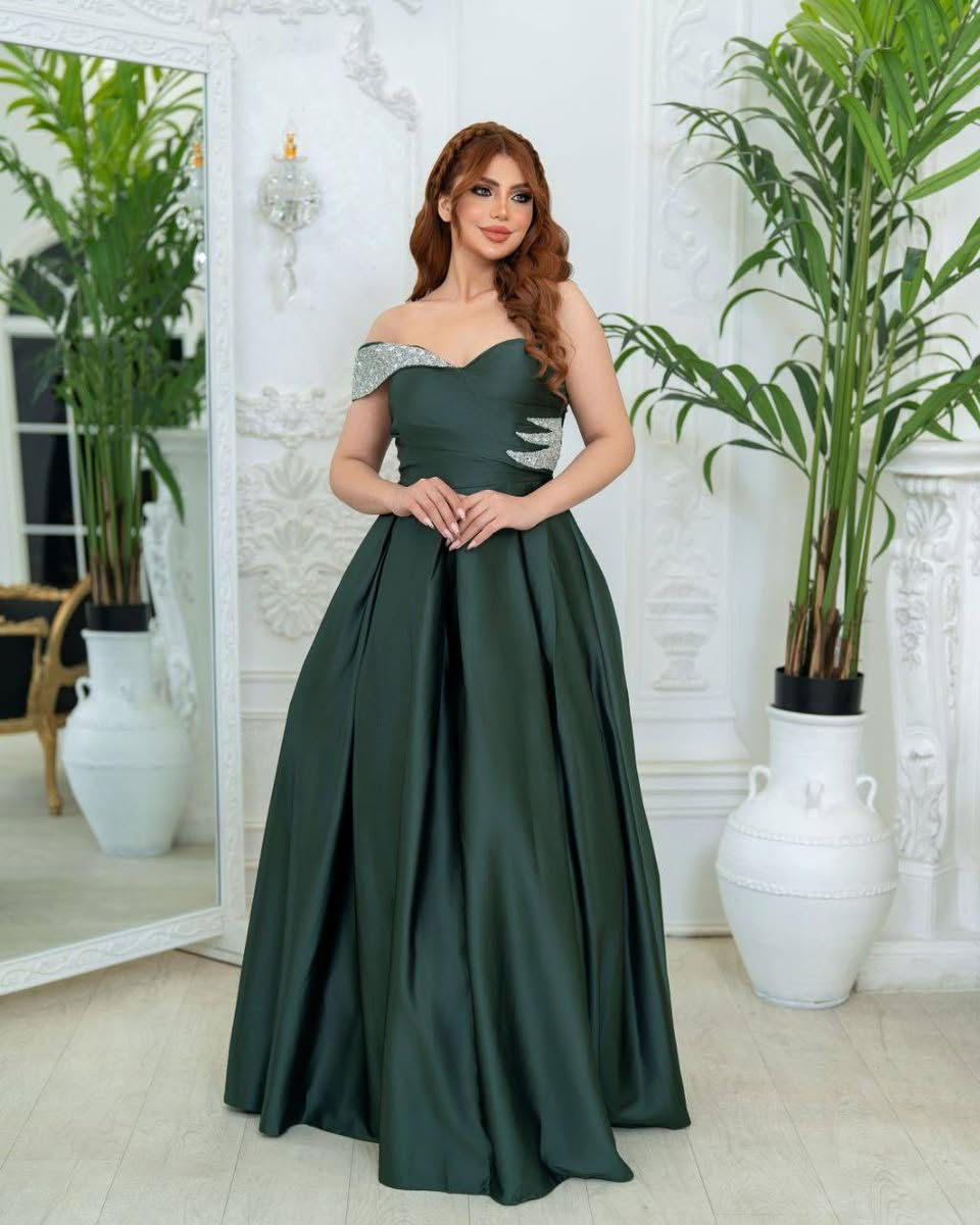 كوني انيقه ومميزه مع مجمع الاناقة 🌹😌💞
جميع الالوان والقياسات متوفره واذا معجبج الطلب
تكدرين ترجعي ويه المندوب وتدللين 🌹🫶
توجد خدمه توصيل بغداد وجميع المحافظات 🚗🚕
للطلب ولاستفسار على خاص او الواتساب ***********
