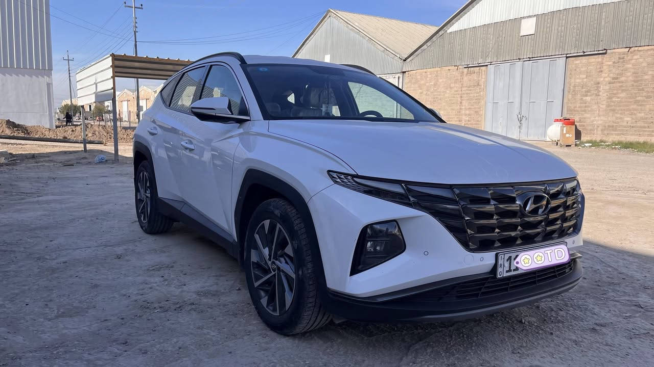 توسان 2024 خليجية وكالة شركة الاولى
ماشية 52 الف رقم بغداد 
مواصفات السيارة
● بصمة وتشغيل عن بعد
● حساس امامي خلفي مع كامرة خلفية دوارة
● شاشه ابل كار + شاشه عداد دجتل
● اوتو هولد 
● كراسي ٢ كهرباء
● مري شفط

○ ملاحظات السيارة ( موضحة بالصور بالمنشور )

• رصعة بالباب الخلف سائق 
•جانب الايمن للدعامية الامامية مكحل
• مع وجود اثار نكراش حصو بالدعامية الامامية بسبب الطرق
• الجامة الامامية للسيارة مفطورة

سعر السيارة 208 مجال بسيط جداً

مكاني بغداد الدولعي 
رقم الهاتف ***********
