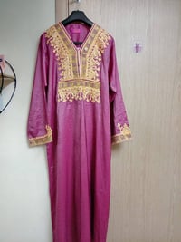 ملابس • للبيع