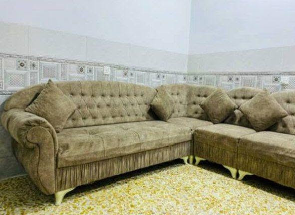 ديوان للبيع  عرض خاص 📍
٧امتار ونص 
حيل نضيف مابي اي عيب وشرط الخشب❤️‍🔥 
السعر 150 
العنوان حي الشيماء للاستفسار مراسلتنا خاص


**إذا كنت صاحب هذا الإعلان وتريد حذفه لأي سبب، رجاءا أرسل رسالة إلى الدعم الفني**