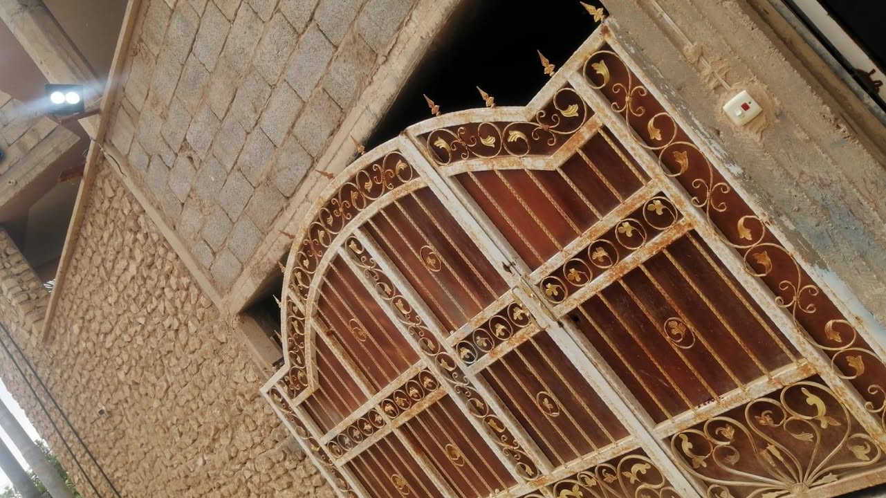 السلام عليكم
بيت للبيع في حديثه
حي الرفاعي البيت ليس طابو ويرهم يطوب... 
طابقين الطابق الثاني بعده ما كامل يرادله شوي شغل

السعر ٥٠ وبي مجال للشراي


**إذا كنت صاحب هذا الإعلان وتريد حذفه لأي سبب، رجاءا أرسل رسالة إلى الدعم الفني**