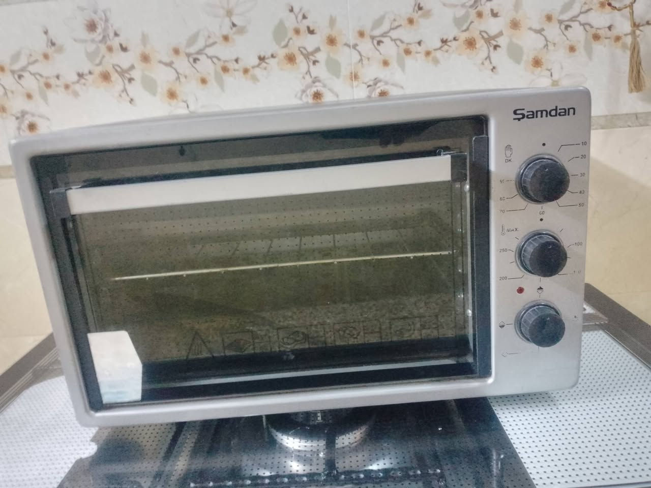 بيــع مستعجل
اوفن بالة امزون نوعية فول حجم كبير شرط مستخدم شهرين  السعر 45 الف  وبينو مجال بسيط العنوان موصل الأيسر حي سومر  ‏‪***********‬‏
