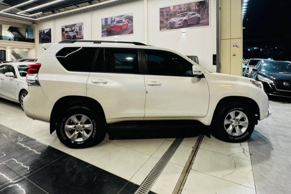 تۆیۆتا پڕادۆ 2012 مەکینە V6
فول مواسەفات 
نموونە لە جوانی و پاکی 
سڵایت 
بەسمەیە 
کوشن جلد 
دەبڵ ئەکسل 
3 ڕیز کوشن 
زۆر مواسەفاتی تر 
تەنها دەرگای سایەق بۆیاخە بێ ناوگرتن بێ ئێرباگ 

سـعـر : لە کۆمێنت داوابکە ڕاستەوخۆ بۆت دێت 📥 

گێر و مەکیەنەی بەشەرت 
هیچ کێشەیەکی تێدا نییە 

ژمارەی خاوەنەکەی 
***********
