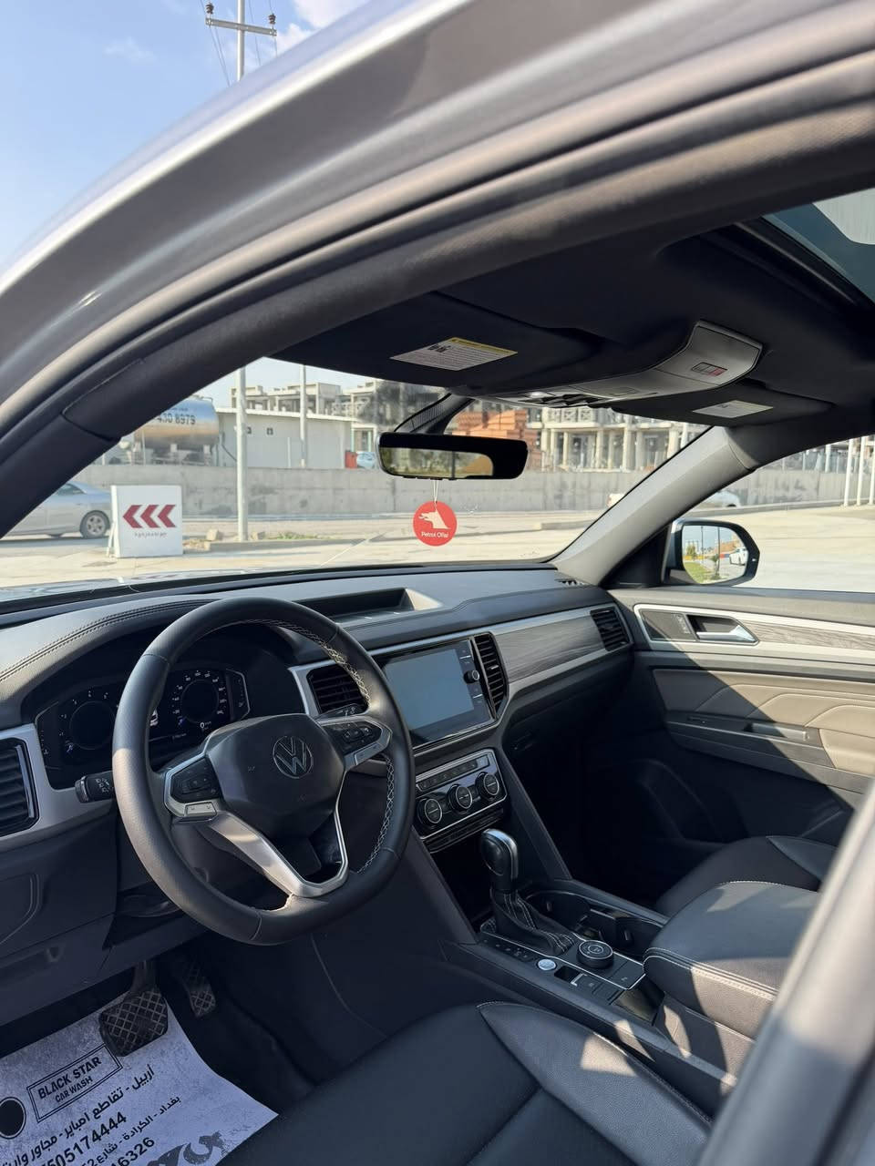 Atlas cross sport  se + 2023
حجم المحرك V6 سلندر (3.6L)
عداد المسافة 32  الف
ضرر : بوند و جاملغ صبع و جاملغ Pdr 
5 راكب
بصمة تشغيل
بصمة أبواب
تشغيل عن بعد (Remote Start)
صندوق شفط كهربائي
فتحة سقف بنرامه 
رادار أمامي (تحديد مسار)
رادار جانبي (نقاط عمياء)
رادار خلفي (تحذير من الاصطدام)
كاميرة
تحكم وضعيات القيادة Drive Modes
تبريد مركزي لمس
كشنات جلد+تدفئة
هاند بريك بصمة
Android Auto 
Apple Car Play
مانع انزلاق+ABS
شاشة كبيرة لمس
حساسات خلفية+ كاميرا 
تحكمات استيرن
اوتو ستارت Auto start 
اوتو ستوب Auto Stop 
وبقية المواصفات المعروفة
سنوية جديدة 
*********** موجود واتساب
***********

