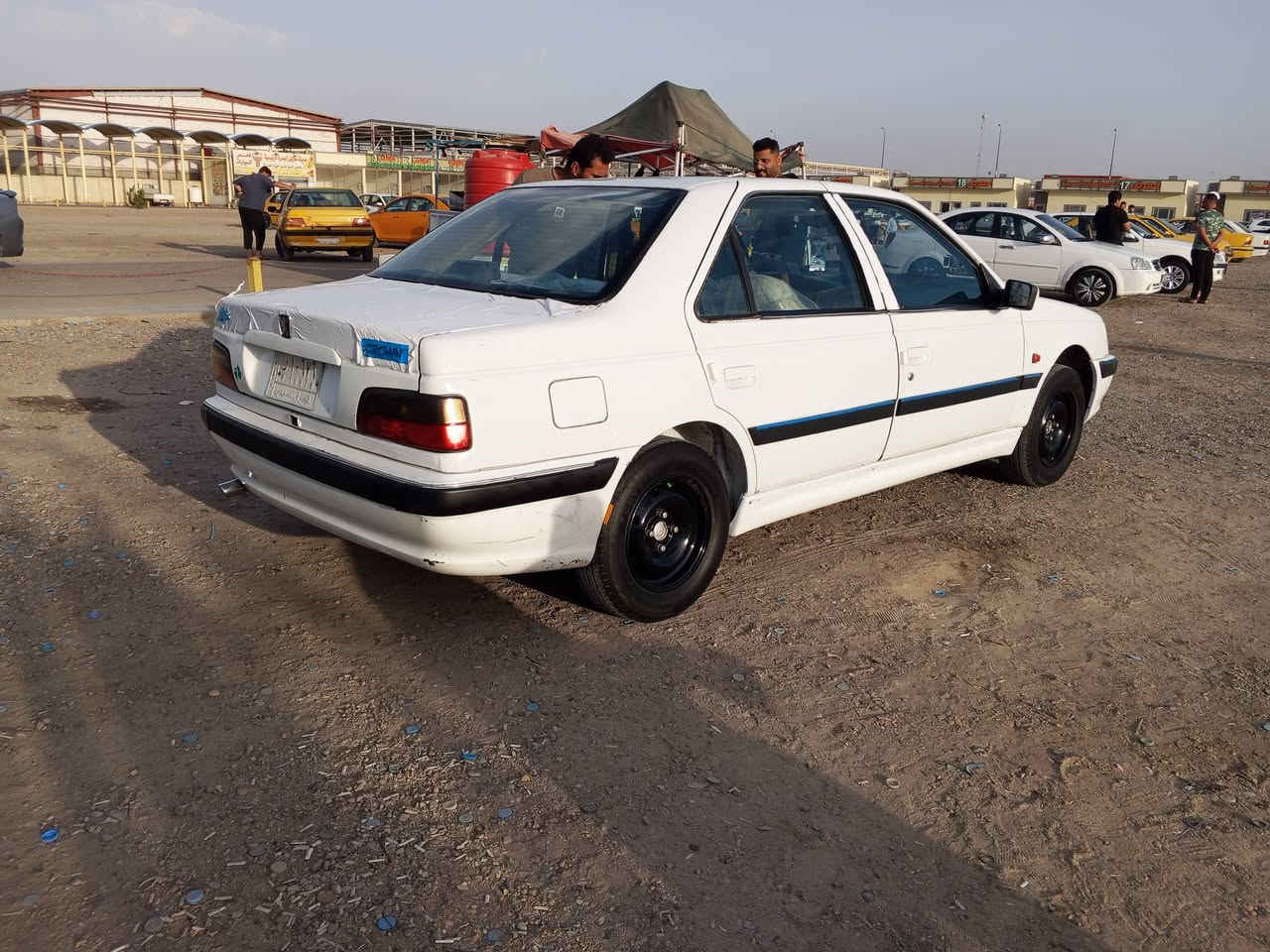 بيجو بارص ٢٠١٤
جاهزه من كل شيء 
سنوية ورقم انكليزي 2031 
كير مكينة حدادة تبريد تخم تاير شرط 100%
*********** .
