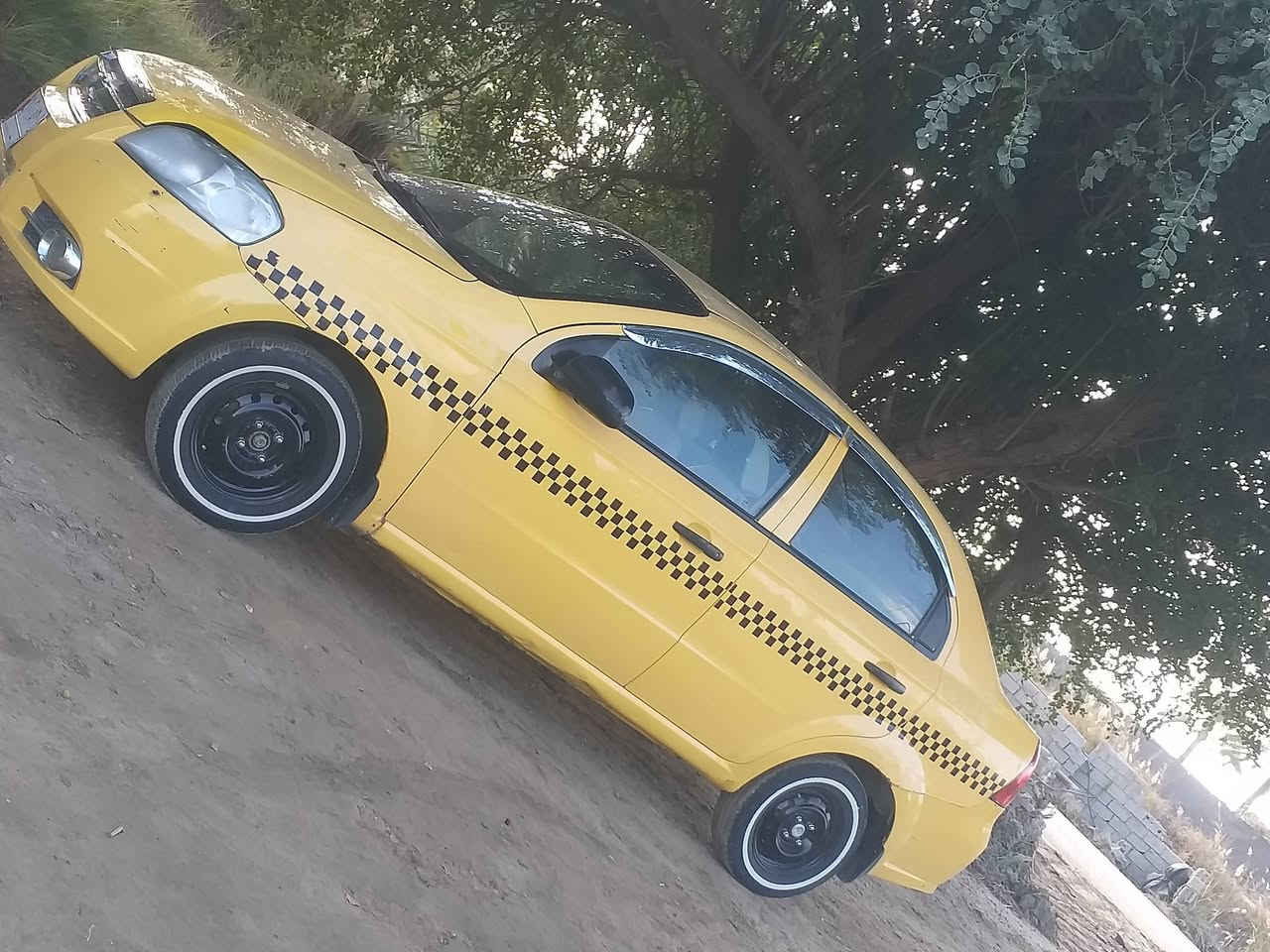 افيو مكفوله كفاله عامه مكينه وكير وحداديه وبديها مكفول السياره جاهزه السعر 55وبيها مجال بسيط ***********
