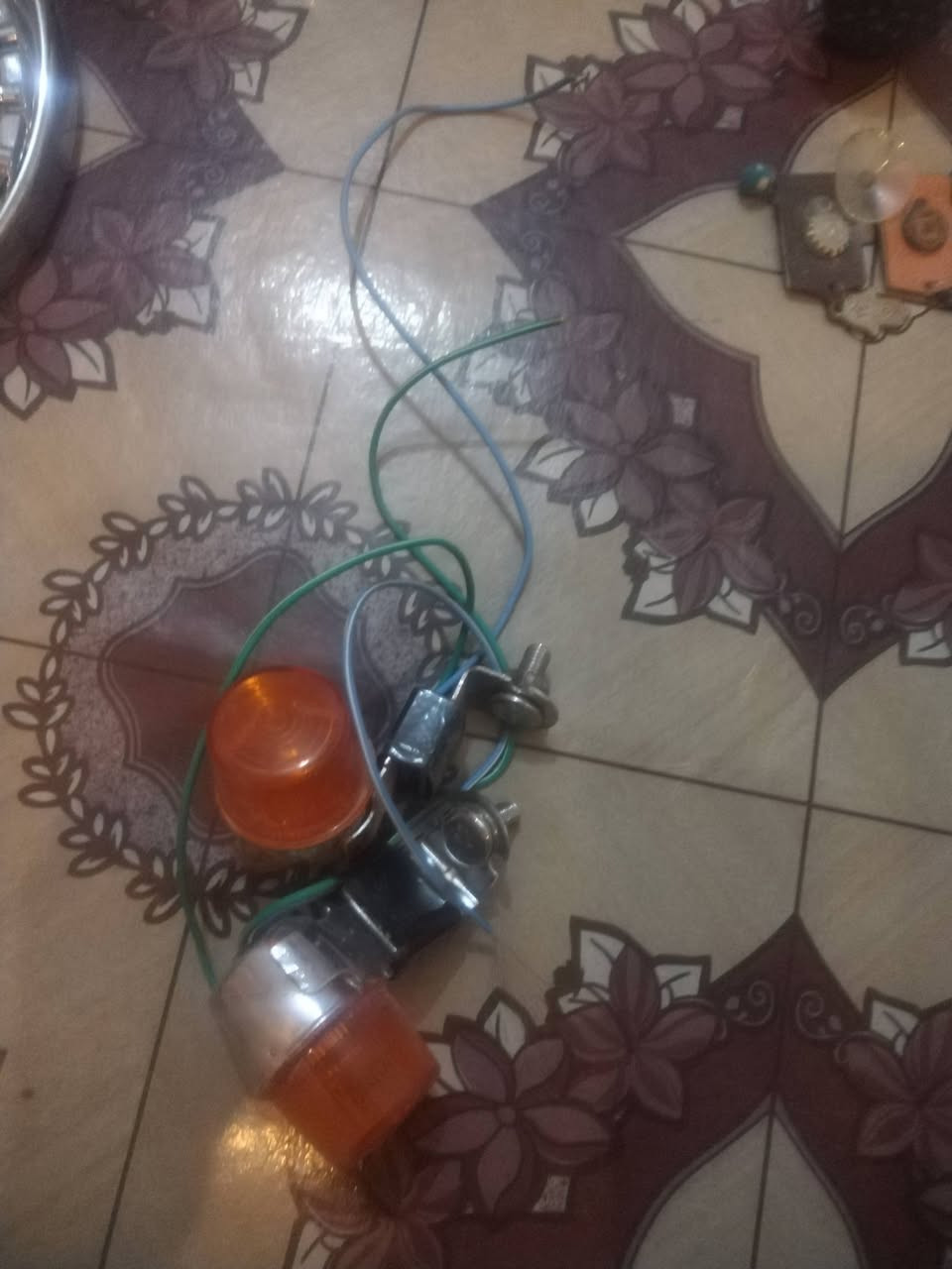 سلام عليكم غراض للبيع كلمن وسعره اتصل وتدلل ***********

