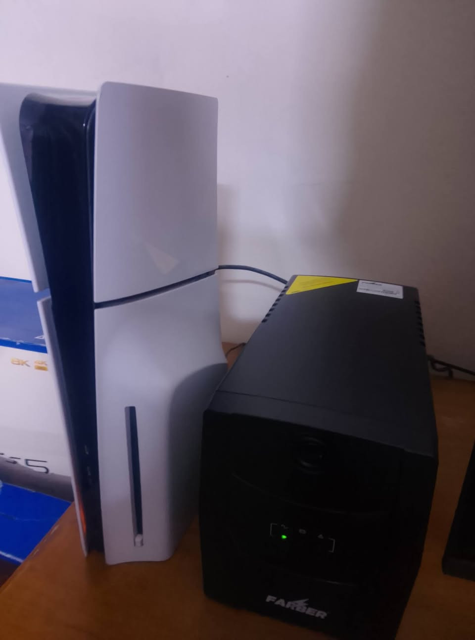 السلام عليكم بلي 5 سلم 1تيرا وياه جوستكين واحد اسود اصلي مبدله وي مال جهاز والثاني مال سبايدر مان تجاري ووياه يو بي اس 1500 ولعبة it takes two (النسخة اللي بيها تحديث مال فايف) الجهاز مامفتوح ابداً بس الكارتونة مالته مشككه والكفر مالته مشخط لان صارلة هواي يمي واني كل يوم ماخذه لمكان
للبيع وي كل غراضه ذني ب800 
للعلم هو الجديد حالياً ب850 و اني ابيعه وياه يدة زايدة ويوبي اس ولعبة مثل ما شرحت فوك


**إذا كنت صاحب هذا الإعلان وتريد حذفه لأي سبب، رجاءا أرسل رسالة إلى الدعم الفني**