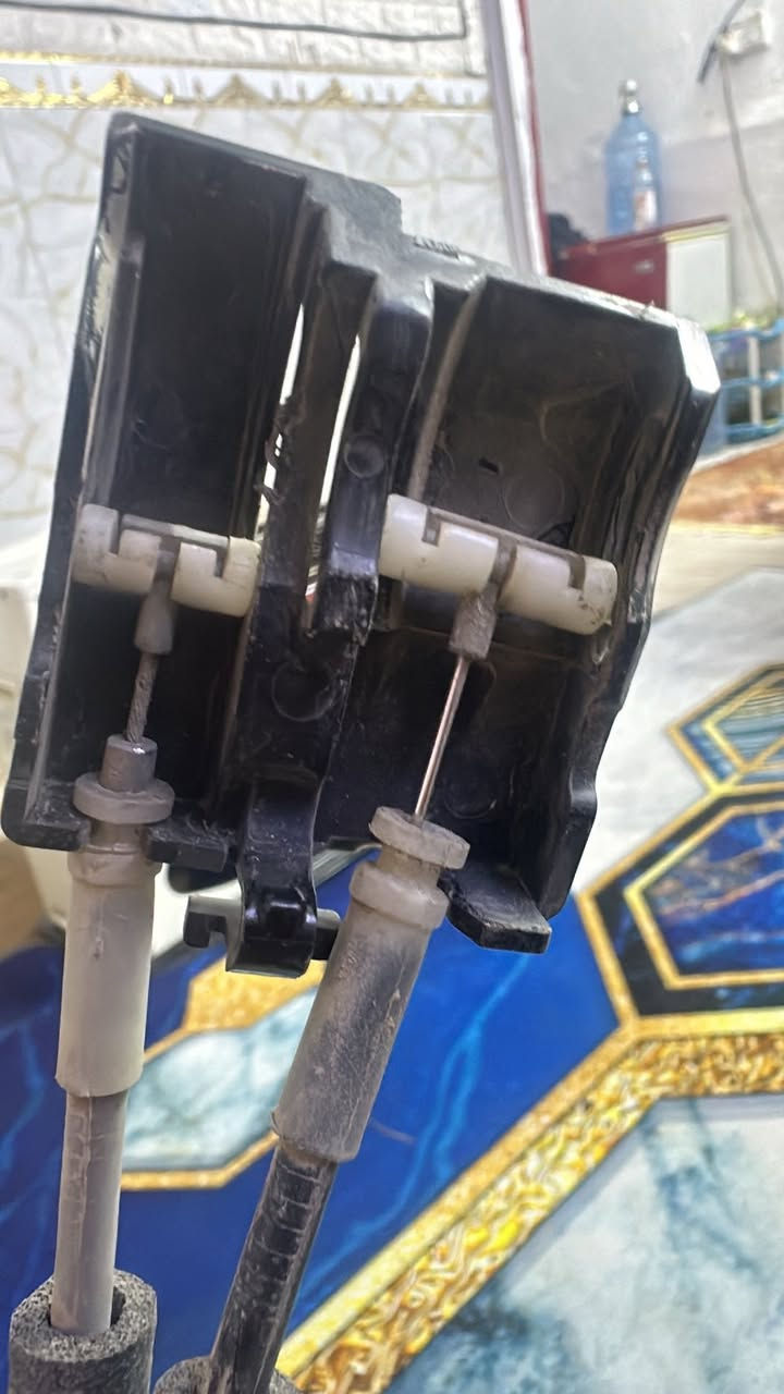 دواخل  غرفة فيركروز جاملغ بيبان صندوك فيركروز جميع كارتات فيركروز صغيرة وكبيرة يوجد صدر امامي خلفي فرم ممة جميع ادوات فيركروز اصلي وعادي ***********
