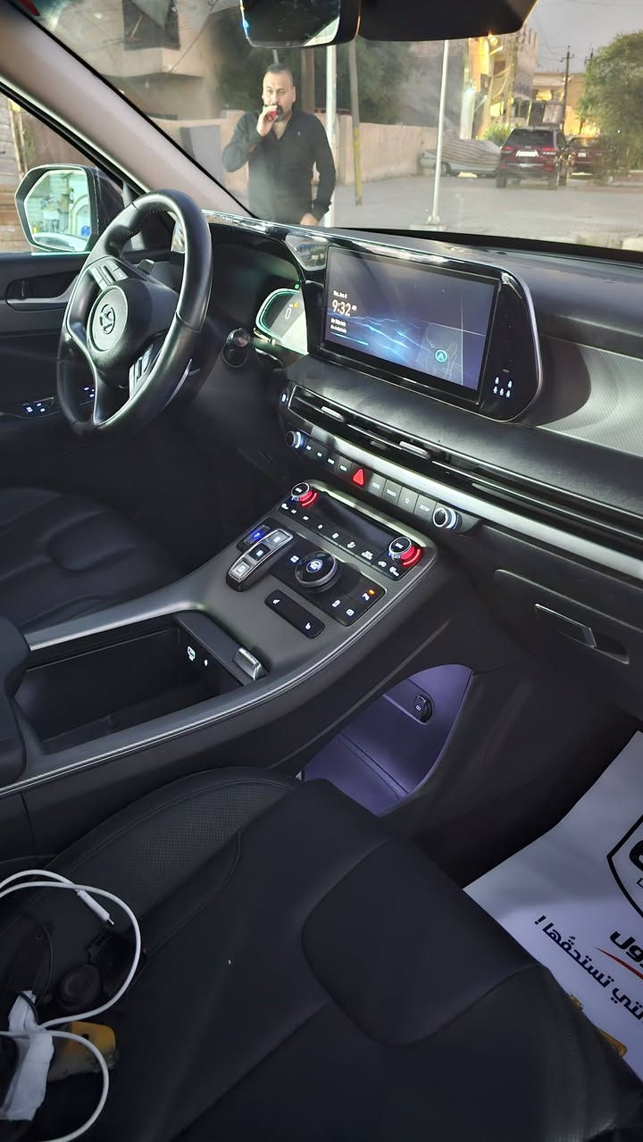 السلام عليكم شباب هونداي بلسايد لمتد موديل ٢٤ بدون رقم  منفيس بسمي. صبغ جاملغ وباب وحافه البنيد. السعر ب٢٢٠ عنوان بغداد جميله. ***********
