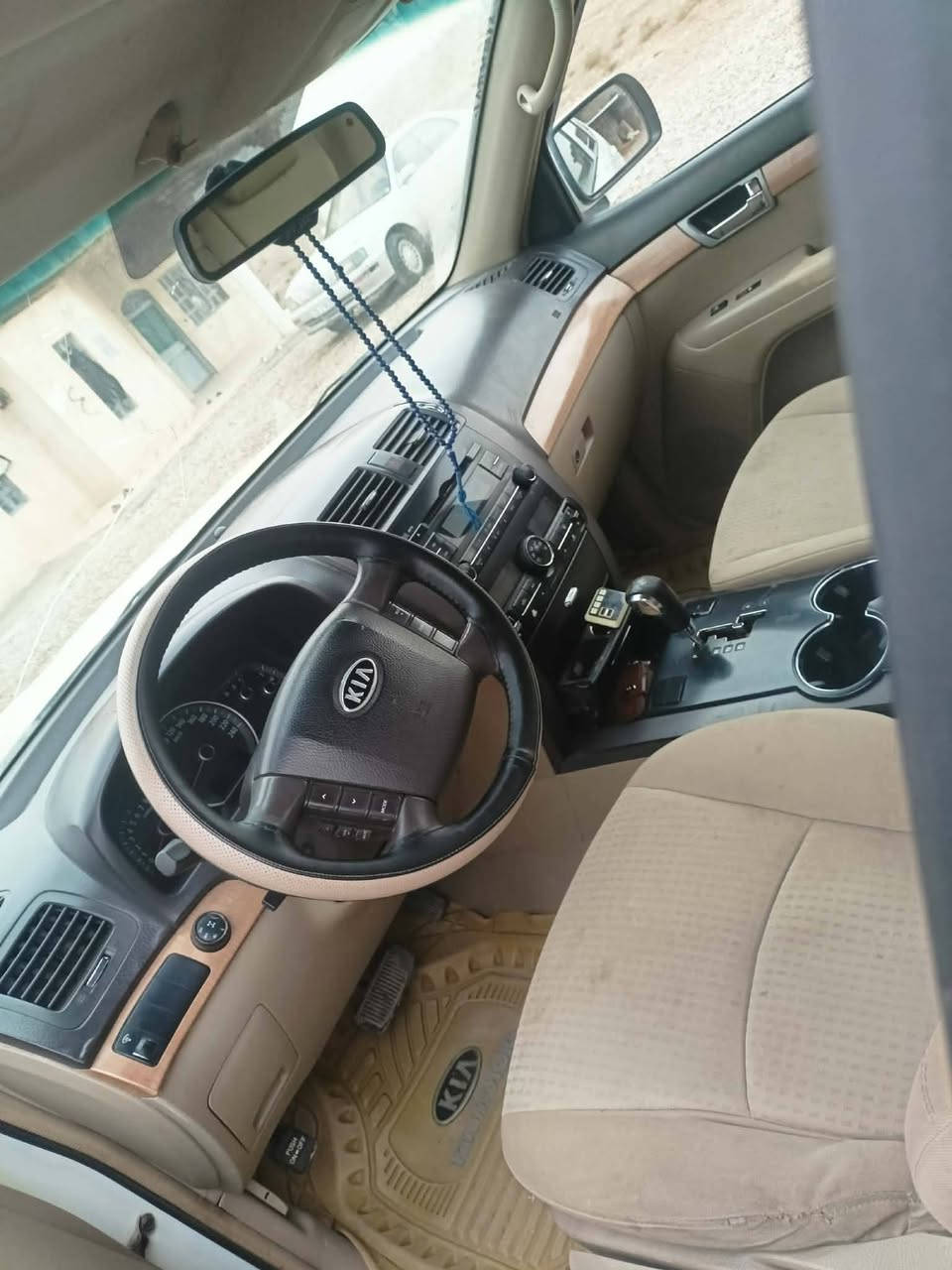 السلام عليكم موهافي  موديل 12 كير ومحرك شرط تبريد ثلج صدر امامي خلفي جديد تايرات نضيف فول مواصفات خليجي 7راكب ضرر قطعه وبخشم. البونيد      شبر رقم صلاح الدين دولي سنويه وهزه جديد مصار شهر السياره بسمي شرط التحويل   مراوس وبيع السعر 135 وبيها مجال   ***********///***********
