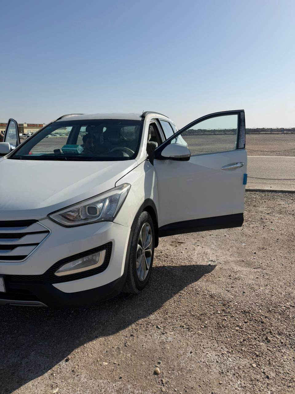 سنتافي 2015 خليجي 6 سلندر 3600 كير ومحرك كفاله السياره مبدل بيها قطعتين باب ومدكر والمدكر الخلفي بيه ضربه ومصلح حدايه وتخم تاير نضيفات كلش التبريد ثلج ❄️  3 قطع جاهزه من كلشي باقي التفاصيل بالسونار وي الصور السعر 135 وبيه مجال للشراي للاستفسار اكثر لاتصال *********** البصرة, العراق
