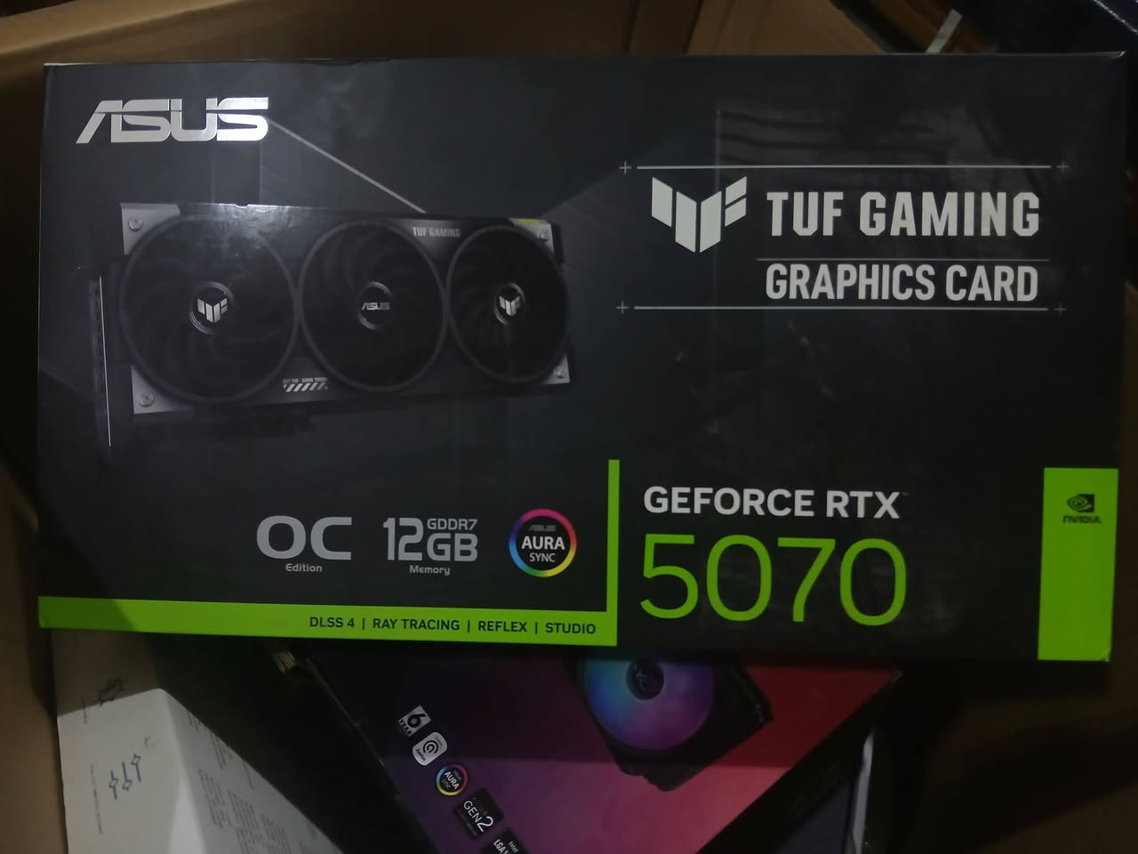 PROCESSOR. RYZEN 7800X3D TRY
MOTHERBOARD. ASUS PRIME B650 PLUS WIFI 

CARD. ASUS TUF RTX 5070 12GB OC

MEMORY. DDR5 T-FORCE DELTA RGB  2×16 (32) 6000MHZ CL38 BLACK

STORAGE. SN7100 1TB 7250 MB/S 

POWER SUPPLY. SEGOTEP 750W GOLD 

COOLING. ASUS ROG STRIX LC III 360 ARGB BLACK

CASE. SAMA NEVIEW BLACK

سعر 2.400.000


**إذا كنت صاحب هذا الإعلان وتريد حذفه لأي سبب، رجاءا أرسل رسالة إلى الدعم الفني**