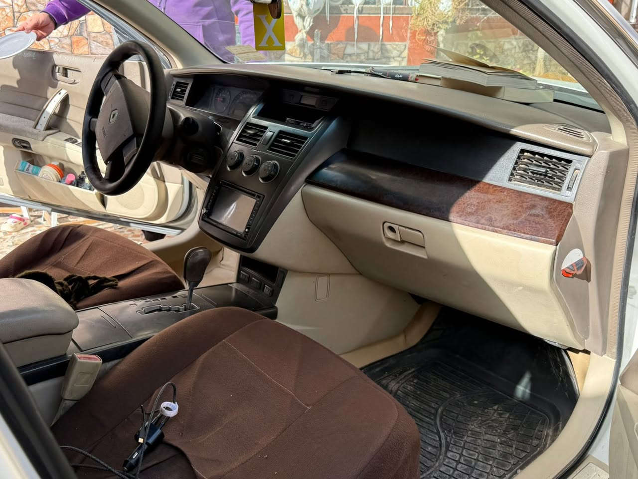 رينو
سافران رقم بابل بأسمي2011

ماشية 198 

مكاني بابل 

مكينة وحدادية امامية وتايرات جديد وباتري

بيها جاملغ خلفي وبارد 

سعرها 88 وبيها مجال 

***********
