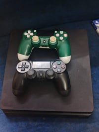 بلي4 جديد الجهاز ممفتوح سلم ويا اقراص و يدات ثنين جاز اولاين الجهاز كل...