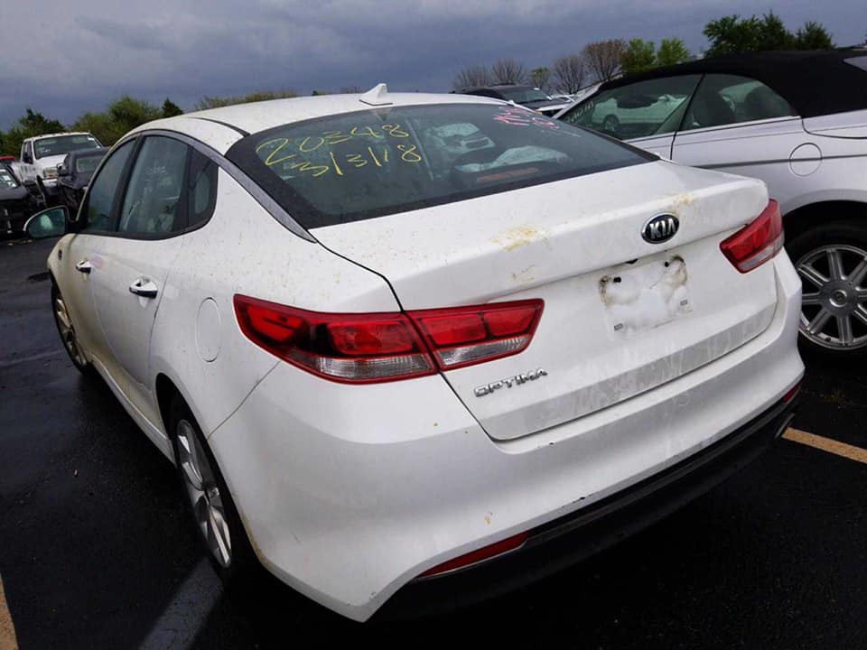 السلام عليكم
كيا أوبتما للبيع موديل ٢٠١٧ وارد أمريكي محرك ٢٤٠٠  ماشيه ١٠٥ ألف  رقم ذي قار بأسمي مشروع وطني رقم أنكليزي وهزه جديده يعني ما تخسر على أمداورها بس رسومات ٨٥ ألف  السعر ١٤٧ وبيها مجال للإستفسار الأتصال على الرقم ***********  العنوان ذي قار / الرفاعي
