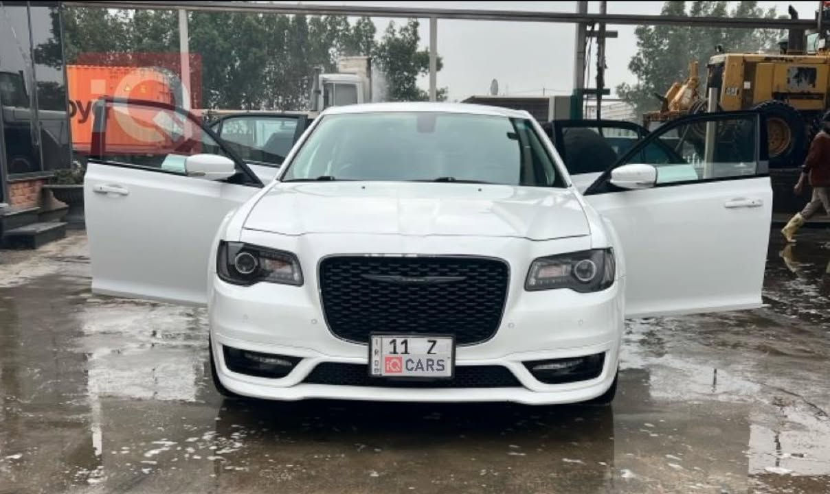 سلام عليكم 
للبيع كرايسلر تورنكL موديل 21
مواصفاتها  كلش حلوه عده الفتحه 
حساسات امامي خلفي +جانبي +اشاير بالمري + اشاير ترحيب كشنات جلد تدفئه تبريد بلادي ماشيه 64مايل
 رقم بغداد بسمي شخصيآ
سياره على وضع الشركه كلش جديده 
 تخم تاير جديد منضومه لايت زنون جديده شادلها  
السياره حادثها قطعتين صبغ فقط بدون دواخل صور الحادث بالمنشور 
المكان بغداد التاجي 
***********
