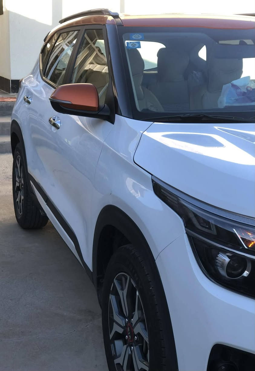 كيا سلتوس موديل٢١ توكلر 
* خليجي وارد هندي المرغوب مو صيني 
* ⁠محرك ١٦٠٠ اقتصادي مثل صرف الهايبرد 
* ⁠كشنات جلد بلادي 
* ⁠كير at  المرغوب 
* ⁠يدات نيكل شاشه لمس 
* ⁠تخم تاير رقم بغداد تحويل مباشر
* خزن شركه الدولية العراقية ماشيه 19 الف ونص *
* ⁠بصمة تشغيل وبصمة ابواب وتشغيل عن بعد
* ⁠تبريد ثلج 8سرعات 
* ⁠سبير الشركة ما نازل 
* ⁠تشتغل بنزين عادي ومحسن 
* لد امامي وكشافات اماميه وكشاف ضباب
* حساسات خلفيه 
* بيها بارد بالجاملغ الأمامي والباب الخلفي كد شبر وموضح بالصور 
السعر ١٦٢ $ 
***********
