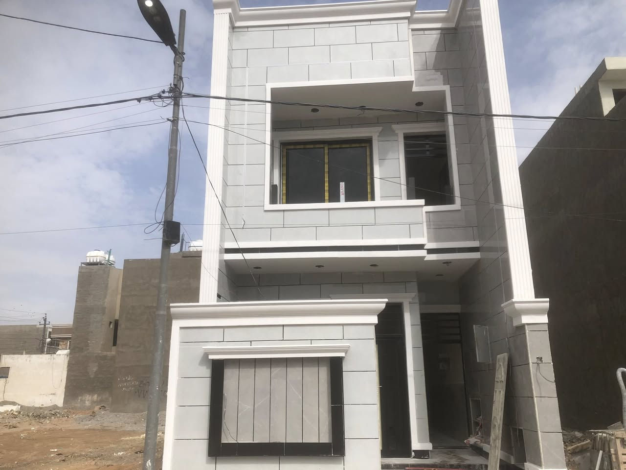 سلام عليكم ورحمه الله تم انجاز عملنا لهذا اليوم 2026/14/3 
عملنا قبل وبعد صبغ وتنظيف شبابيك صبغ جدران وكوبلانات وعمل ديكور ويوجود خدمه تنظيف مجانية كل تلكو يمنه يم اصباغ العزاوي

اتمنى ان ينال اعجابكم ومن الله التوفيق 

للأستفسار الاتصال على الرقم ***********
