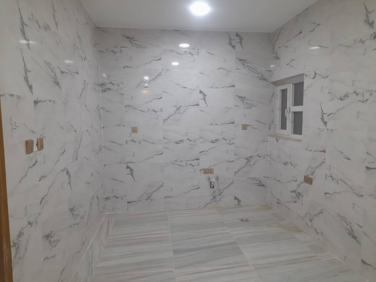 يتوفر شقق للايجار في مجمع ايادي الكاظمية
مساحة 145م غرف نوم عدد 2

طابق 4 و 6

نظام أمريكي مطبخ مفتوح ع صالة

بأسعار مناسبة

للتواصل خاص او واتساب على الرقم

***********
