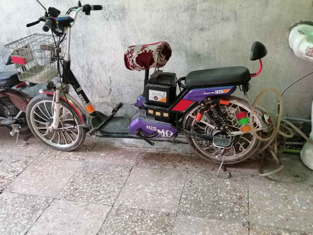 دراجه شحن نظافه 100 من 100 حجم 20 السعر 150 المكان بغداد مدينه الصدر ***********
