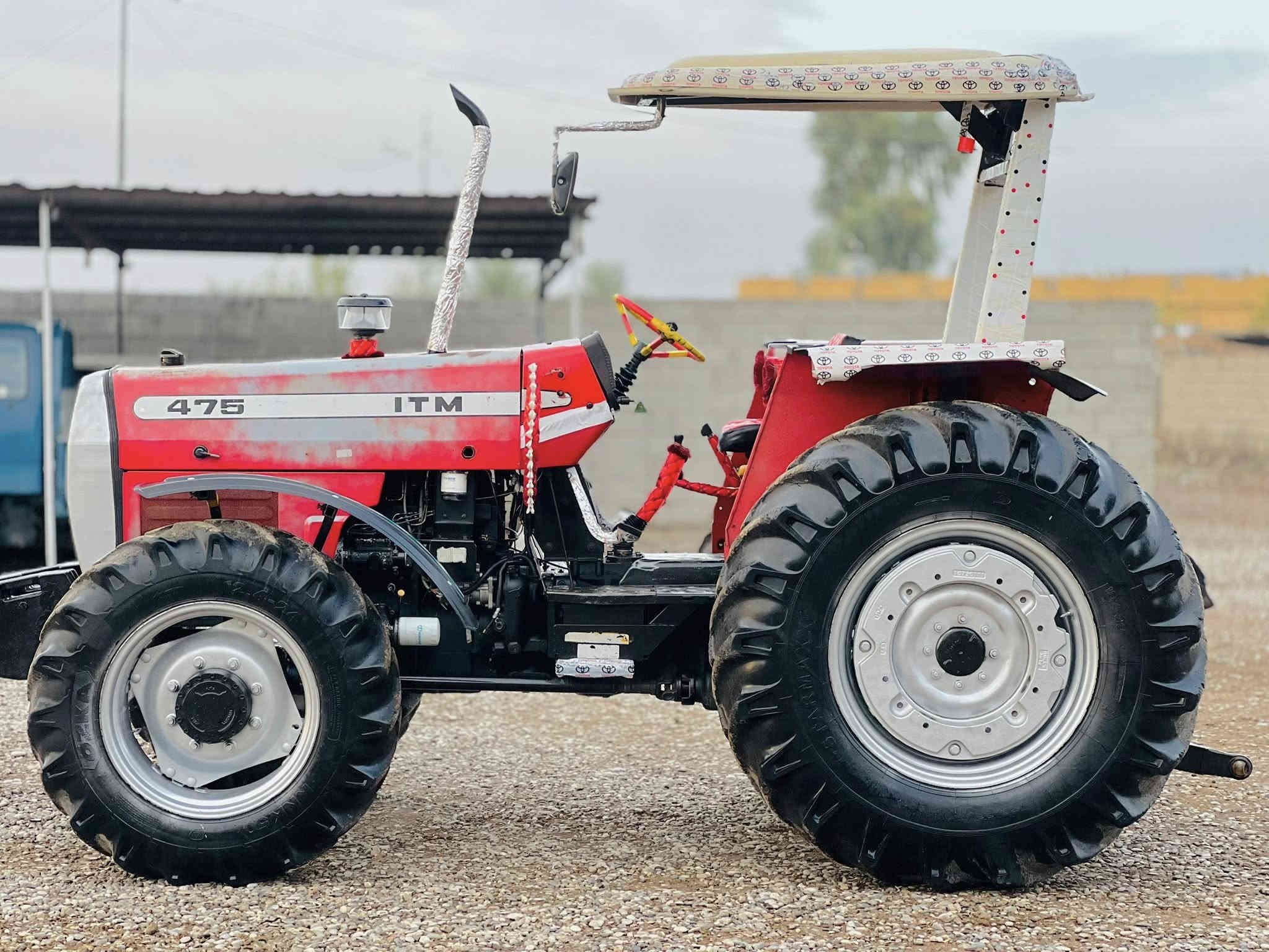 السلام عليكم تركتر فوركسن حجم 475 للبيع موديل 2015 باب الاول كله عل شركه رقم وسنويه تريد تحويل تريد وكاله سنويه مجدد لل 29 مشروع وطني السعر115ورقه وبيه مجال الاستفسار عل الرقم ***********
