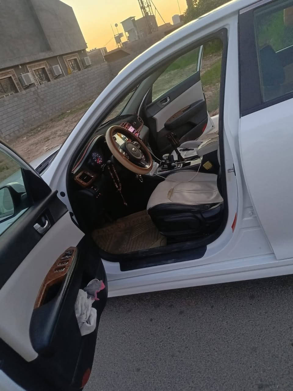 كيا اوبتما وراد امريكي 2018 ليبل واحد محرك 2400 بيهه بارد خفيف مكان السيارة الرمادي الصوفيه تبريد ثلج  صاحب السياره ***********
