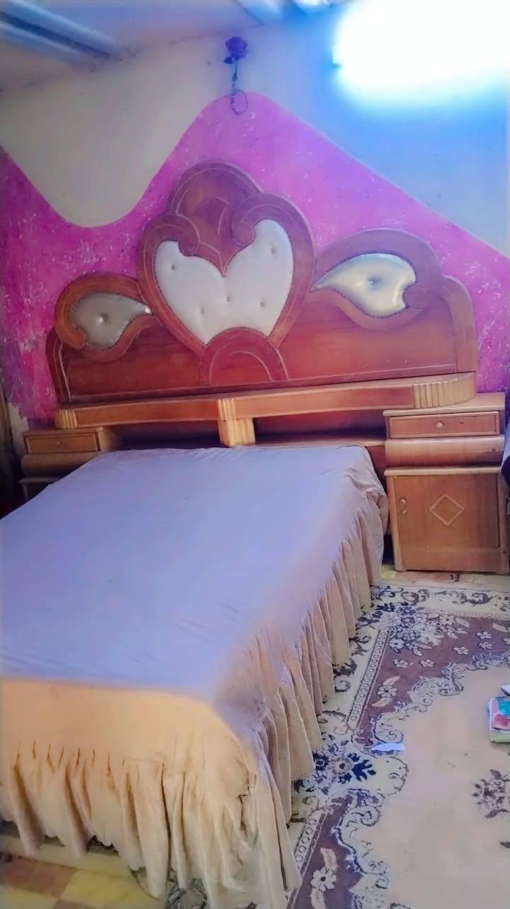 للـــــــــبيع 
غرفة للبيع نجارة 
السعر 600وبيهه مجال


**إذا كنت صاحب هذا الإعلان وتريد حذفه لأي سبب، رجاءا أرسل رسالة إلى الدعم الفني**