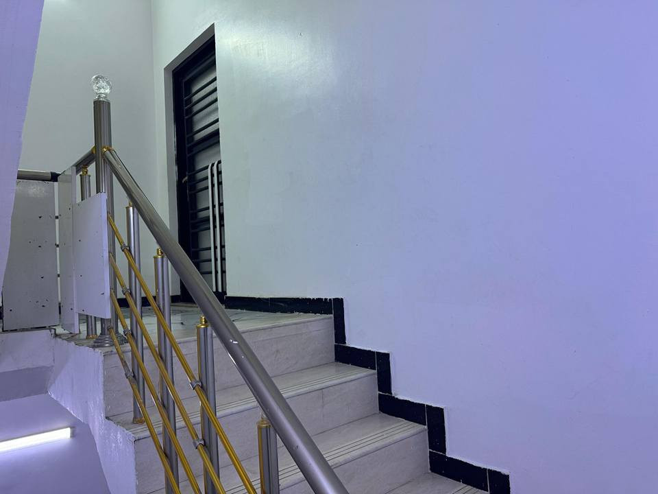 🔰 شقة سكنية للايجار في الجبيلة 🔰

▪️طابق اول
▪️بناء جديد
▪️غرفتين منام
▪️صالة
▪️مطبخ
▪️صحيات

➖ الإيجار الشهري 600 الف نهائي ➖

#شركة_المهندس_العقارية ***********

عنوان المكتب /  حي الاندلس - شارع الجبيلة العام - قرب مدارس الاندلس الأهلية البصرة, العراق
