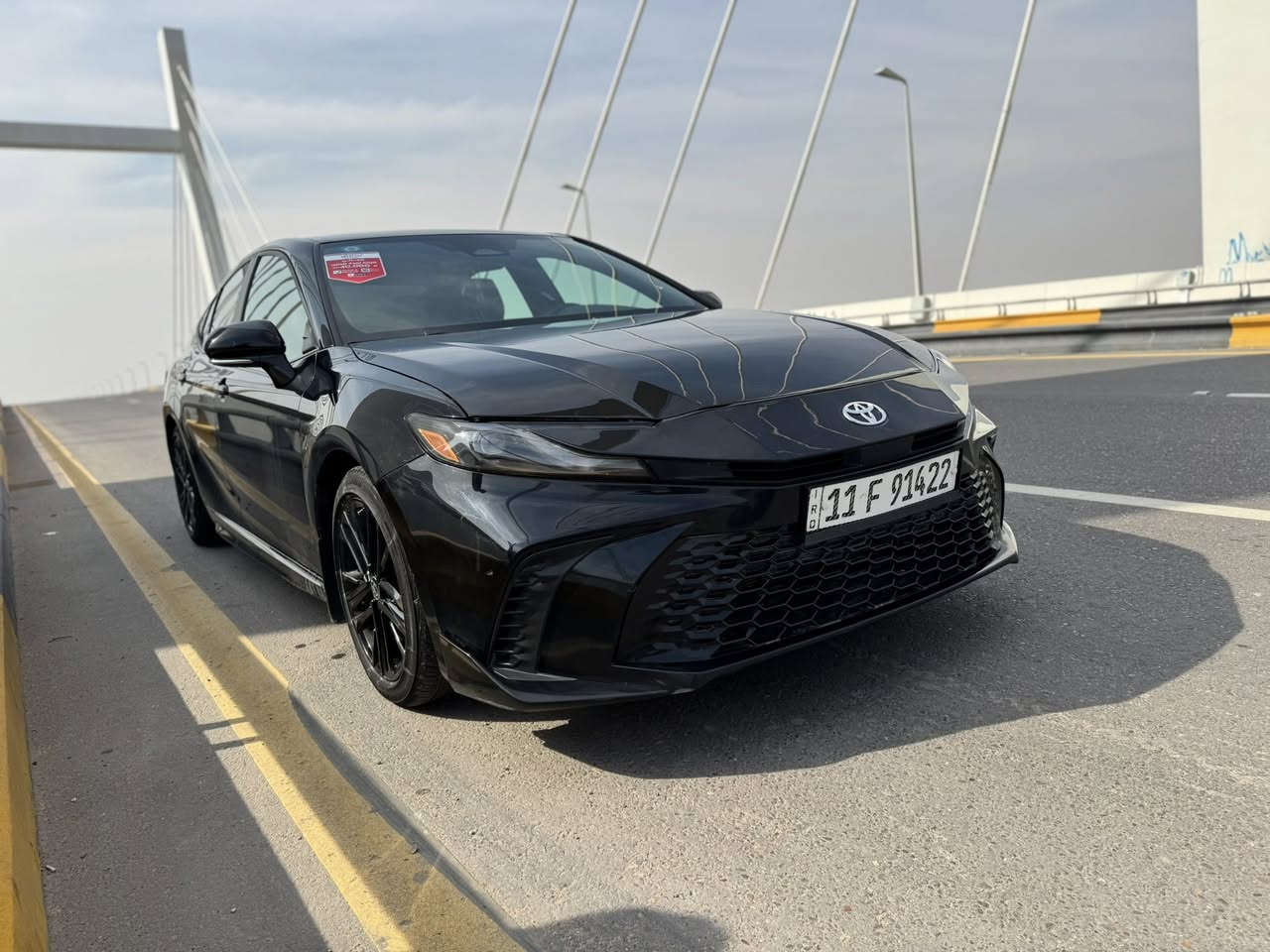 سلام عليكم
 كامري 2025 
هايبرد وبانزين 
محرك 2500
فول مواصفات للاخير لمتدد عده الفتحه 
بصمة 
رادار 
تحديد مسار 
قياده ذاتيه 
شاشه وكامره خلفيه 
اشاير بل مري 
كشنات جلد رصاصي
ماشية 50الف كيلو
ويل 18
سايد بريك دكمه 
تحكم ستيرن 
شفتات ستيرن 
حادثها صفحه السايق كلها بدون داخل +تبديل قبق الجنطه ايرباك
برده وستيرن  شاصي لغد سليمات رقم بغداد باسمي تحويل ثاني يوم السياره بيها ملاحضات بسيطه السعر ١٨٠ مجال لشراي فقط صور الحادث مرفوقه بالمنشور اسف ع  الاطاله رقمي *********** مكاني البصرة
