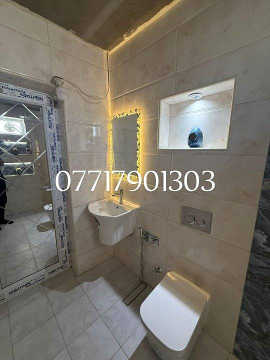 خلفه سيراميك وبورسلين واشتغل كافة تطبيك الأرضية والجدران واشتغل كافة تطبيك الدرج ***********
