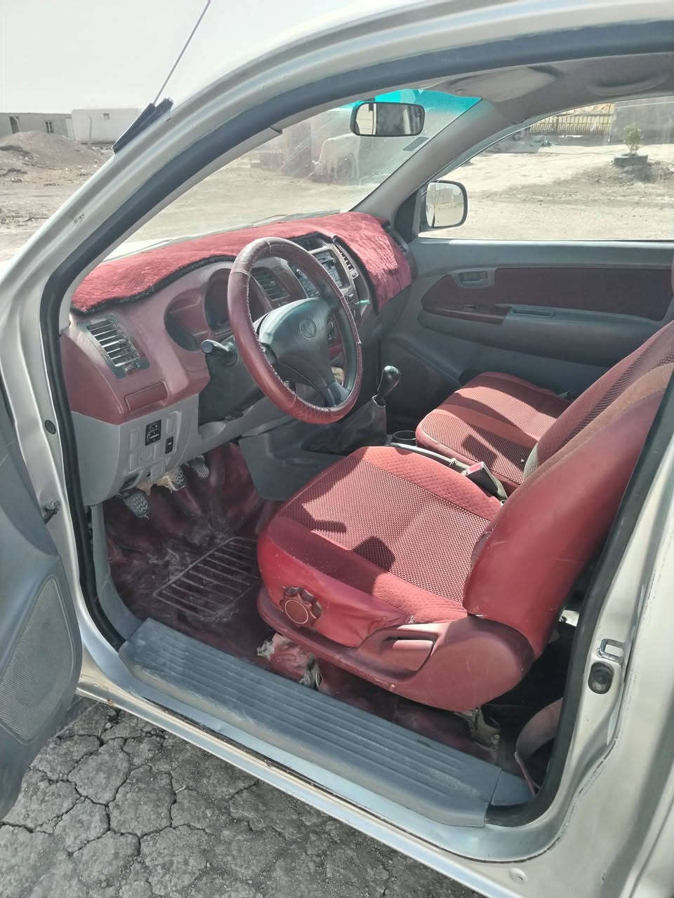 سلام عليكم  رمضان كريم
سياره فلاونزه  موديل2011 للبيع  بيه بس جاملغ فقط ولباقي مكفول تبريد تدفئه شغالات سياره ما بيه اي نقص سنويته 2029 حداديه تايرات جديد  سعر 120 وبيه مجال المكان الديوانية قضاء البدير رقم الهاتف ***********
