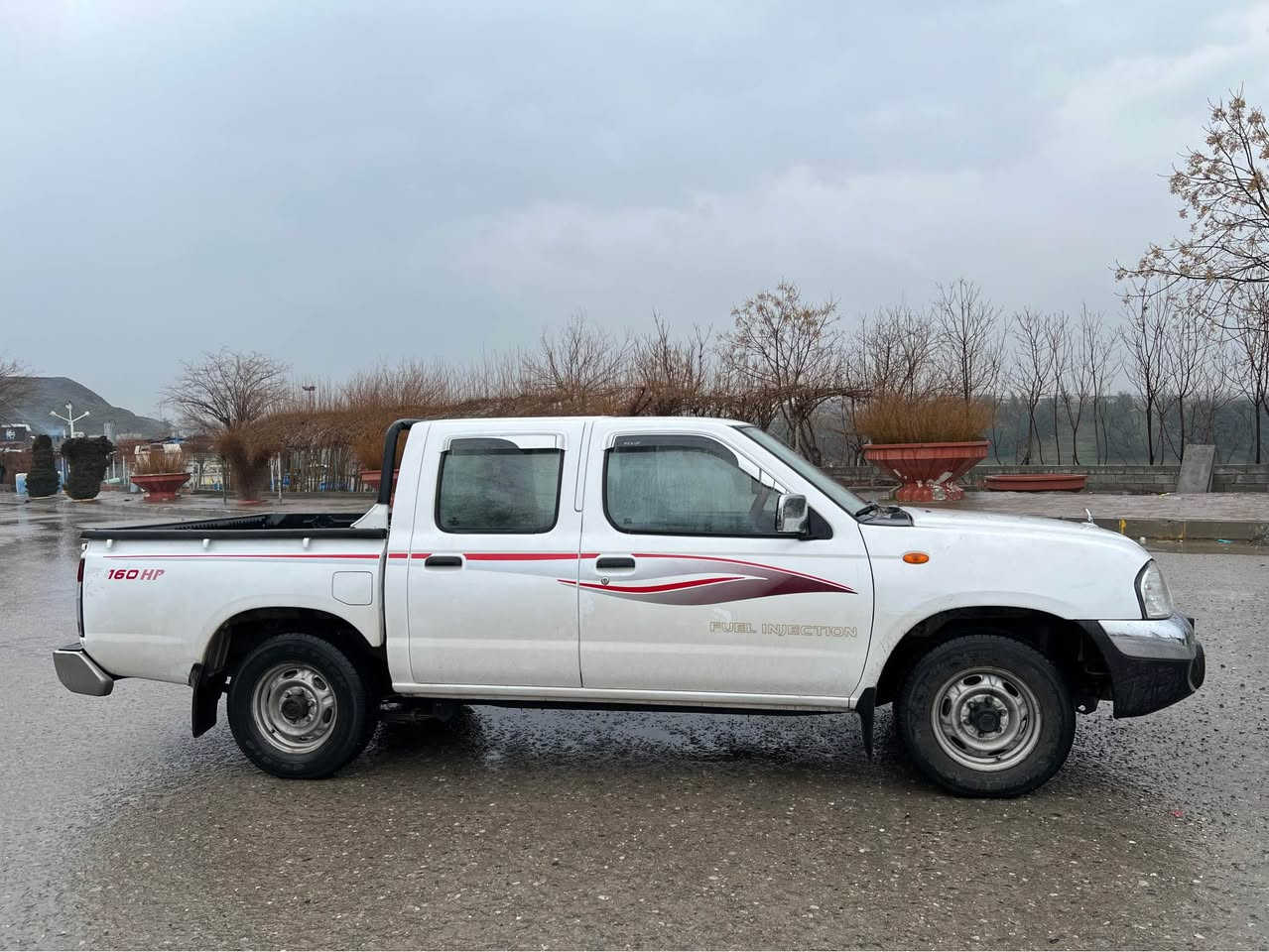 نیسان ٢٠١٢ دەعامی ناڤارا 
٢١٧ ههەزار رۆیشتووە مەکینەی نەکراوەتەوە هەموو گیانی بەشەرت سەنەوی سال و نیوێکی ماوە بەسەر بچێت
شوێن قەڵادزێ 
نرخ ١١٦ مەجالێکی کەم
*********** بشدار, السليمانية
