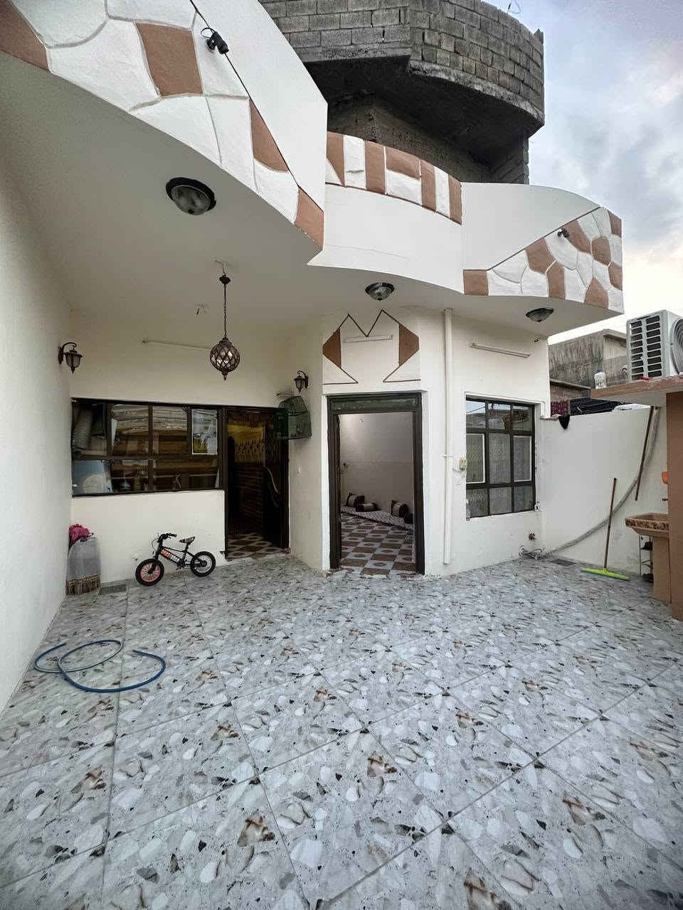 اعلان بيت ١٣٠ متر طابو صرف للبيع 
طابق ونص بناء جديد فول موقغ مميز 
العنوان كركوك حي الاسرى قرب جامع المعراج ومدرسه الشروق 
واجه ٦ ونص نزال ٢٠ 
السعر المطلوب ١٢٥ مليون وبيه مجال
للاستفسار الاتصال على الرقم ***********
توجد خدمة واتساب على هذا الرقم 
لمعرفة المزيد من العروض تابع صفحتنا على الفيس بوك سجاد للعقار ونستقبل جميع عروض بيع وشراء العقارات @

