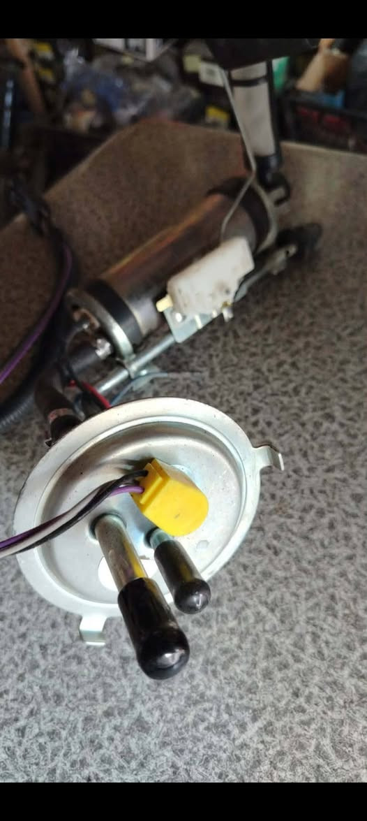 فلتر بانزين جيب شيروكي قواعد فيتبم جيب كراند وشخاطه توصيل لجميع المحافظات ***********
