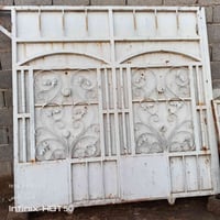 عندي باب للبيع  رقم الهاتف 07874041600