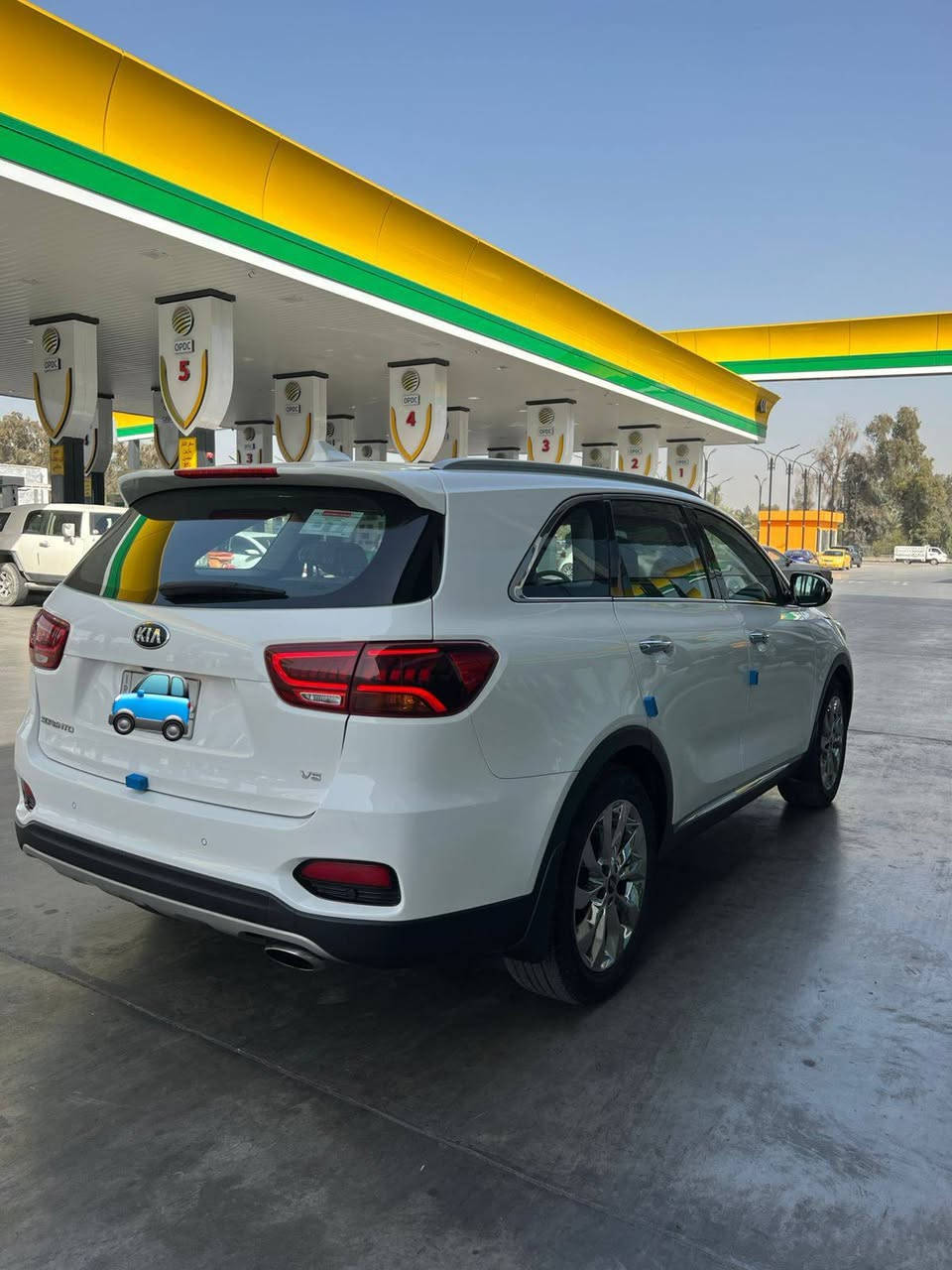 سورنتو 2020 خليجي ضمان الدولية 6سلندر
رقم بغداد 
كفاله عامه من صبغ وتبديل والبارد والفتح  (فقط الدعاميه الاماميه بيها شبرين بصف الرقم على كده فقط) عندي بيها سونارين راسلني واتساب ادزلك
كير 8 نمر 
7 راكب حساس امامي خلفي 
كشنات كهربائية تبريد ثلج 3 قطع تخم تاير جديد حدايه على وضع الشركه جديده جدا علامة سورنتو بالدوسة
اشاير ترحيب لايت لد عدسات زنون 
صندوق كهربائي مري شفط اشاير بالمري
 اناره لد لايت عدسات زنون علامه سورنتو اشارة ترحيب كتلوكات كامله
نظام GBS اريل نفكيشن شاحن لاسلكي 
شاشه كبيره كامرا دواره
بصمات اثنين أصلي بصمة ابواب واصندوق

مكاني بغداد.   ماشيه 81 الف
 للاتصال *********** واتساب واتصال عادي
رقم صاحب سيارة ***********
