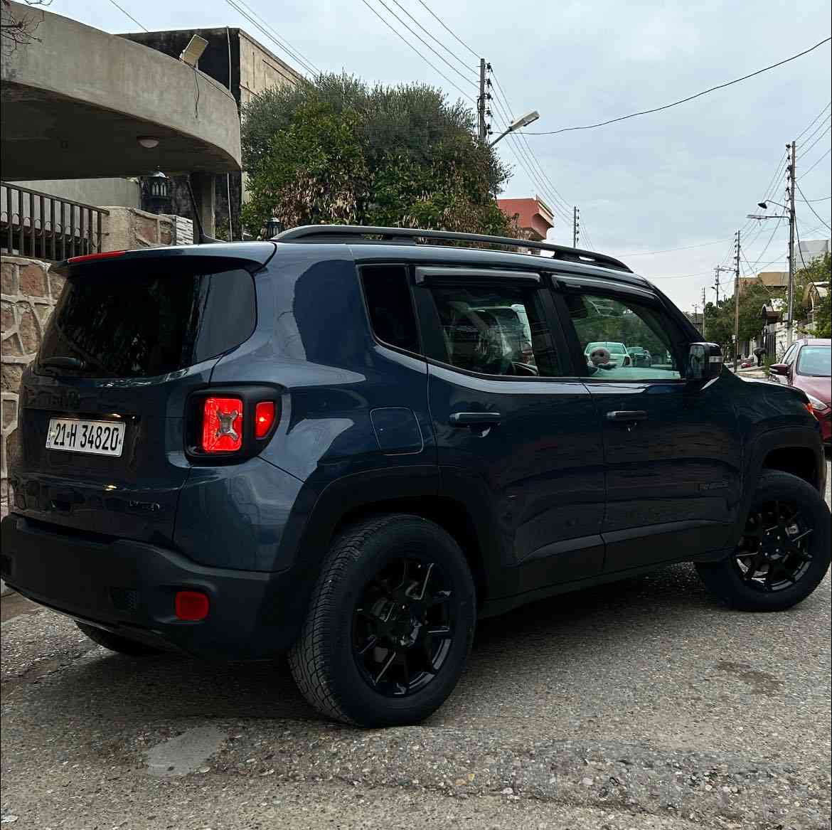 سلام عليكم للبيع او مراوسه
JEEP
RENEGADE
2020
LİMİTED
2,4L
V4
80,000 KILOMETERS 

المواصفات////
• مكينة 4 سلندر
• سعة المحرك 2.4 لتر بنزين
• قوة 180 حصان
• قير أوتوماتيك 9 سرعات
• نظام دفع أمامي (FWD)
• أوضاع قيادة متعددة (Auto / Snow / Sand / Mud)
• تبريد أمامي ثنائي
• إشارات بالمرايا
• تحكمات على الستيرنج
• شاشة كبيرة 9 إنش
‏• Apple CarPlay
‏• Android Auto
• بلوتوث
‏• USB
• مثبت سرعة راداري
• تحديد مسار
• رادار أمامي
• رادار جانبي
• رادار خلفي
• كاميرا خلفية
• نقطة عمياء
• تنبيه مرور خلفي
• جنوط ألمنيوم 19 إنش
• تشغيل بصمة
• دخول ذكي
• مصابيح أمامية LED
• إضاءة نهارية LED
• مكيف أوتوماتيك ثنائي التحكم
• حساسات أمامية وخلفية
• نظام ثبات إلكتروني ESP
• مساعد صعود المرتفعا

ضرر ///. بونيد صبغ فقط ❗️ 

السعر 135$ ورقة وبيها مجال 💵

مكان سيارة كركوك 

📞 0770-912-5605


**إذا كنت صاحب هذا الإعلان وتريد حذفه لأي سبب، رجاءا أرسل رسالة إلى الدعم الفني**
