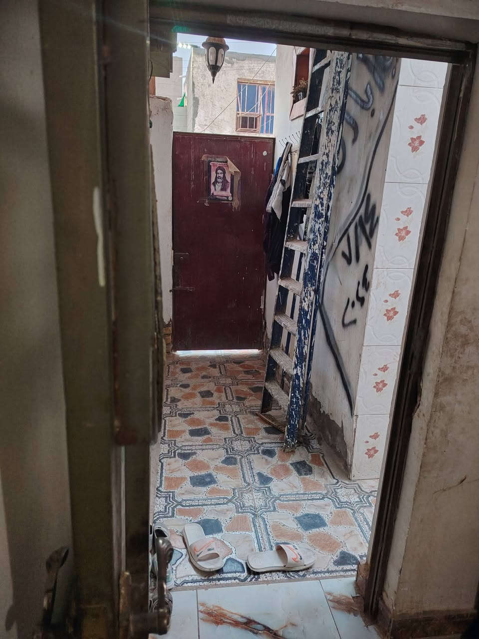 للبيع المساحه 75 متر
العنوان حي الوحده قرب جامع الإمام الرضا ع ***********
