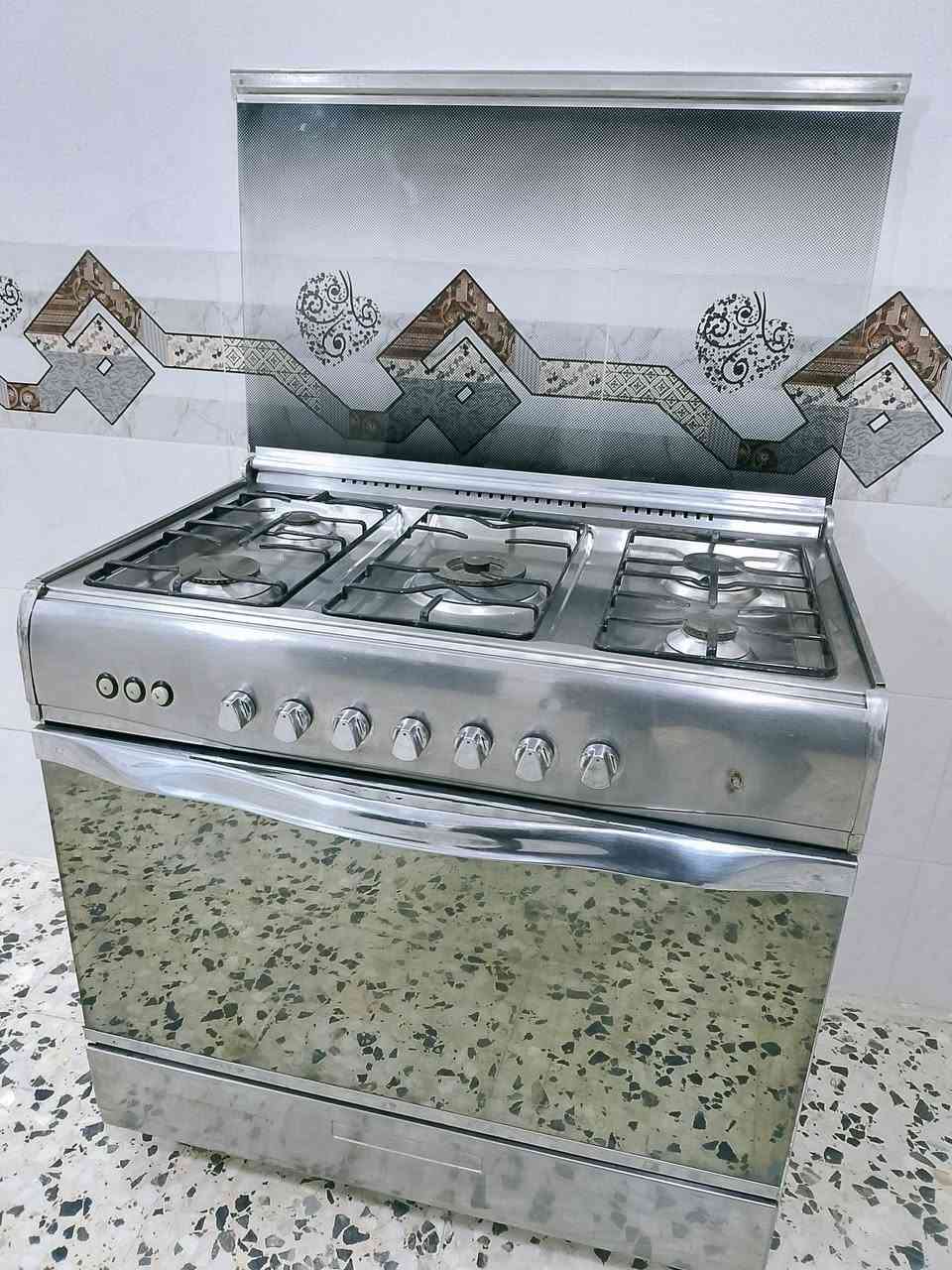 طباخ مصري يونيفرسال نضيف جدا شوفت عينك كامل مابيه اي نقص ع فحص تاخذه ناره زركه عاليه


**إذا كنت صاحب هذا الإعلان وتريد حذفه لأي سبب، رجاءا أرسل رسالة إلى الدعم الفني**