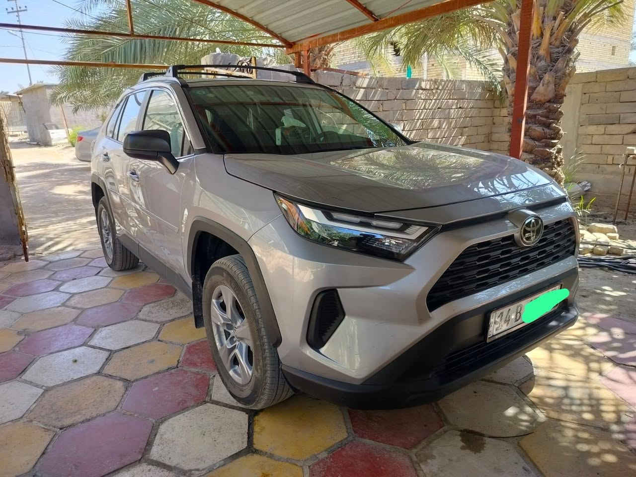 السلام عليكم راف فور هايبرد دفع رباعي  le 2025 وارد امريكي ضربتهه كلش خفيفه وصور الضربه موجوده بلمنشور دخول جديد قبل شهر  دافع كمرك عليهه جاهزه من كلشي تبريد ثلج  صار بيهه تبديل جاملغ اصلي فقط سياره جديده على وضع الشركه بعدهه بريحه الشركه ماشيه 6 الاف فقط رقم بصره ب اسمي امس طلع رقمهه تحويل مباشر  سعرهه 260 وبيهه مجال للشراي مكاني بصره قضاء المدينه ***********
