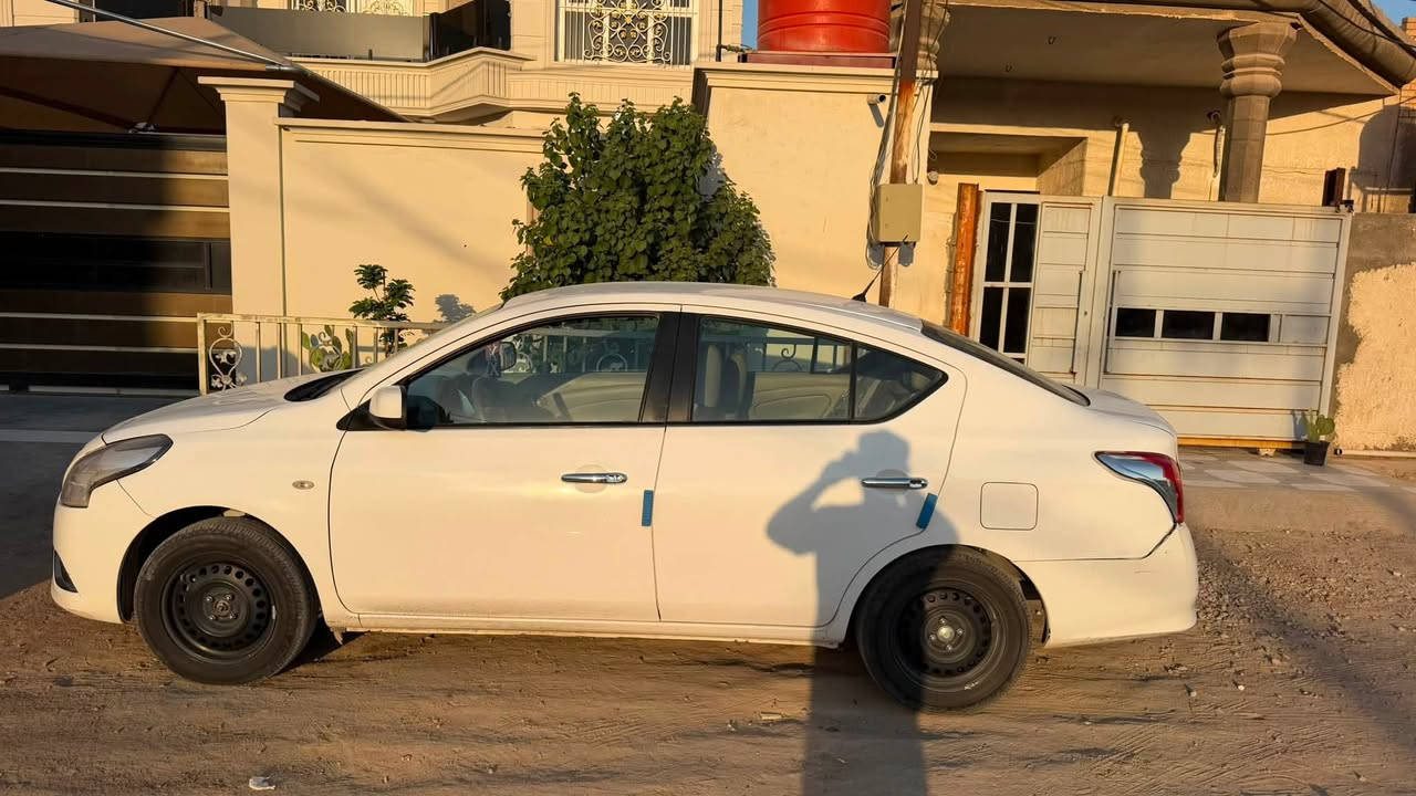 سلام عليكم 
نيسان صني هندي موديل ٢٣ رقم دهوك سياره نظيفه ماشيه ٦٥الف بيها ملاحظات مبينه بل صور سعرها ١١٠ وبيها مجال للتواصل عل الرقم ***********
