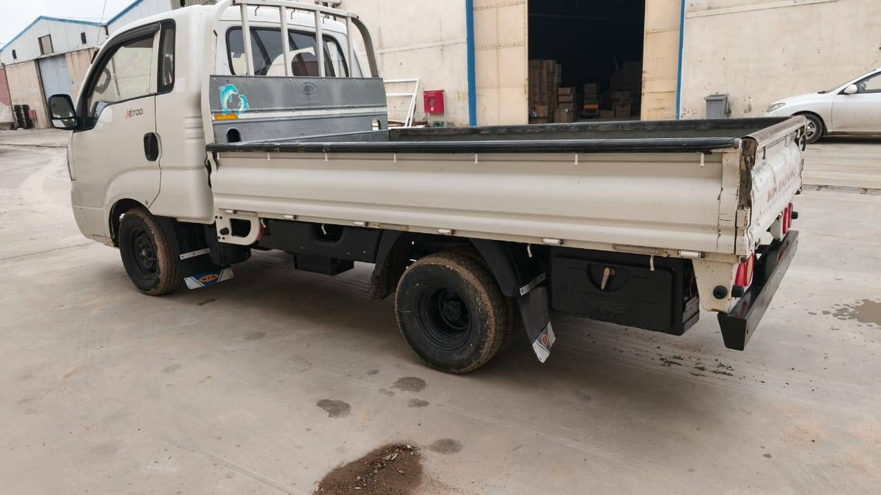 كيه بنكو 2700.  موديل2015 واسط.  سياره مكفوله شاصي 
قماره كفاله رقم شاصي واضح سنويه نافذه إلى. 2027 
للاستفسار الاتصال ***********
