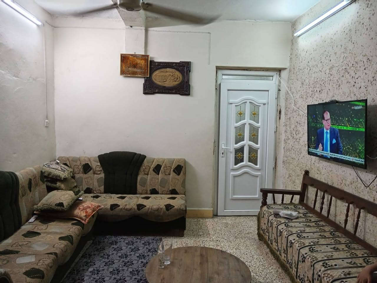 دار للبيع حي الاعلام .
قريب عن سايدين دانيه ماركت خلف دولاري سنتر .المساحه ٢٠٠ متر واجهه ١٠ عمق ٢٠ 
الدار طابقين يقع على شارع تبليط
البناء قديم وصالح للسكن كما موضح بالصور 
المكاتبه مع صاحب العقار الشرعي 
الاتصال على ارقام المكتب لباقي التفاصيل 
***********
***********
او مراجعة المكتب .موصل حي النور 
سايدين دانيه ماركت قبل جامع ام المؤمنين عائشه مقابل صيدلية الكوثر .
